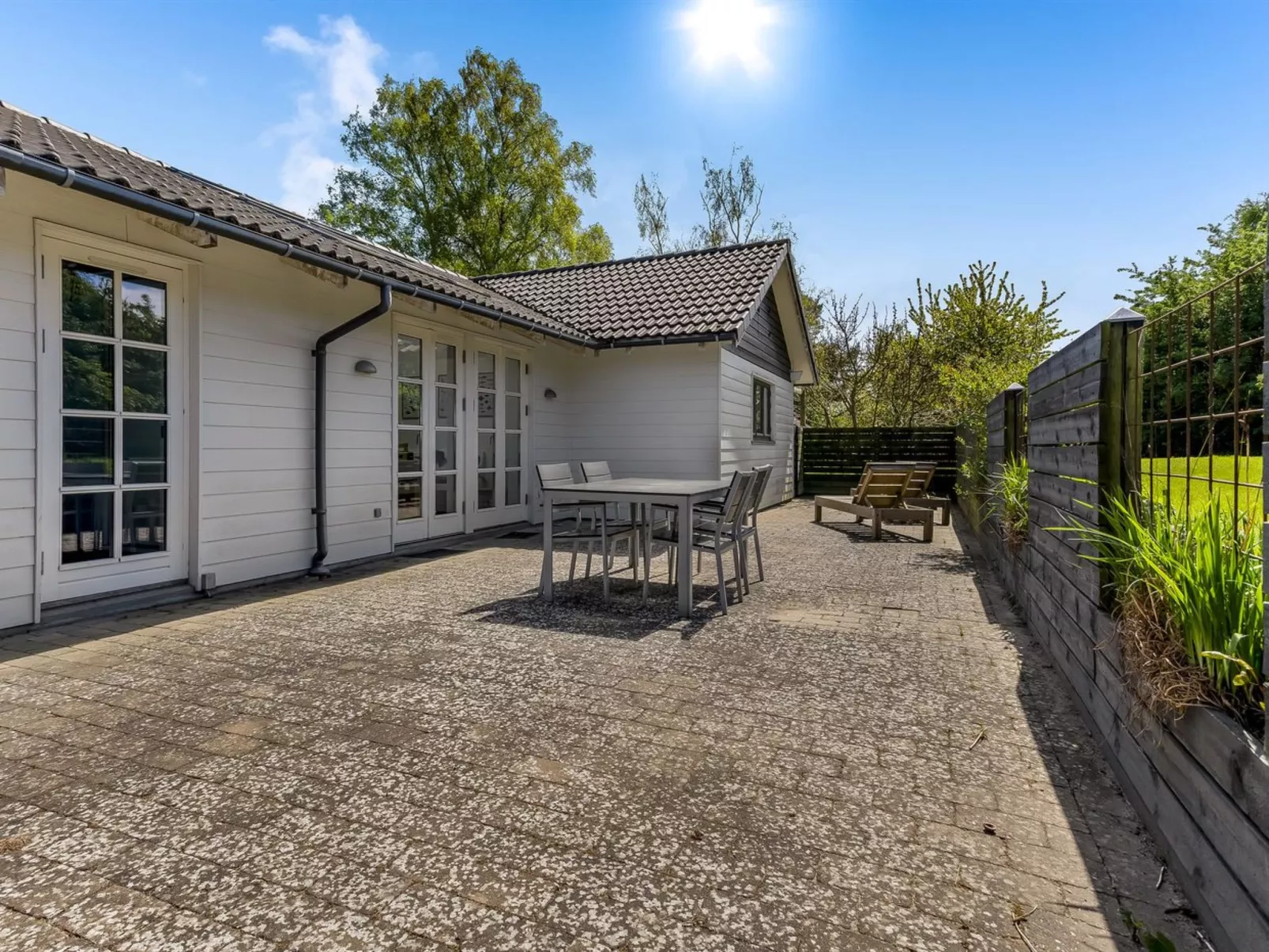 "Prohor" - 150m from the sea-Draußen
