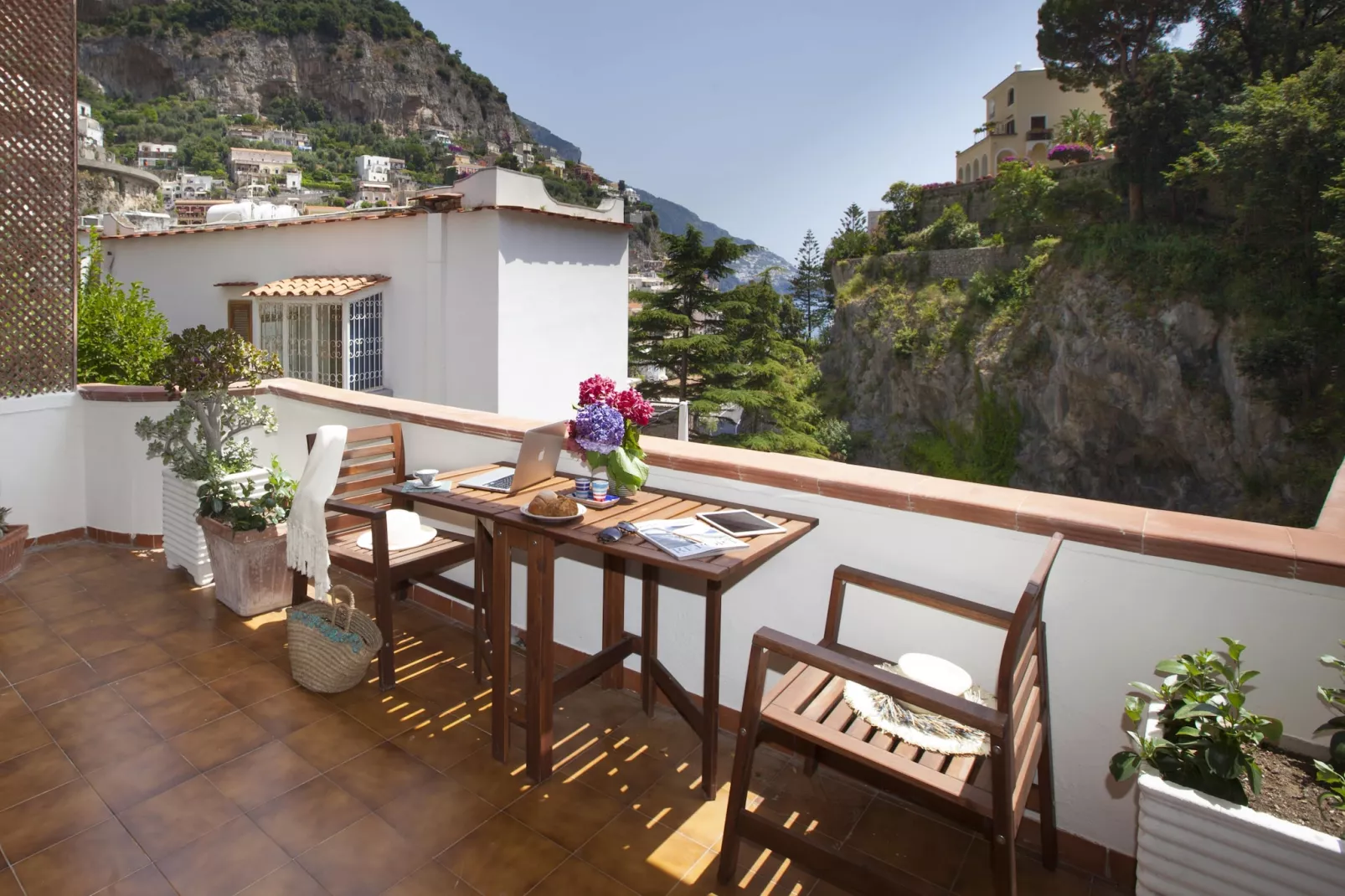 Estate4home - Jungle-Terrace
