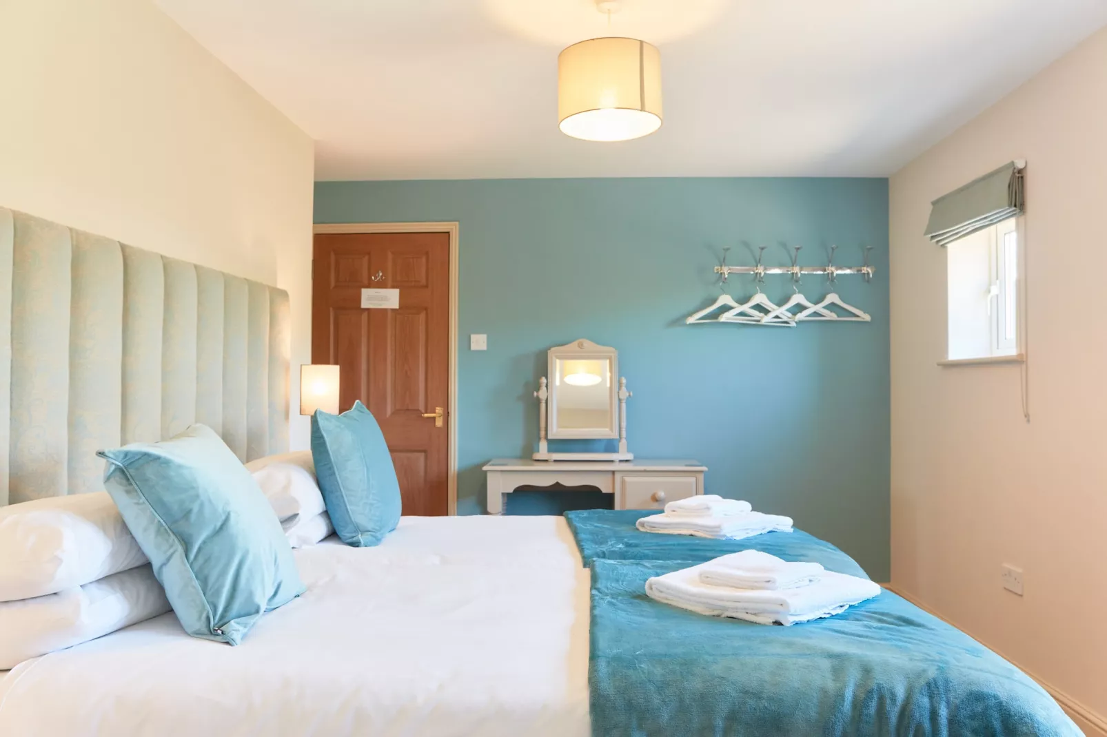 Meadow View-Bedroom