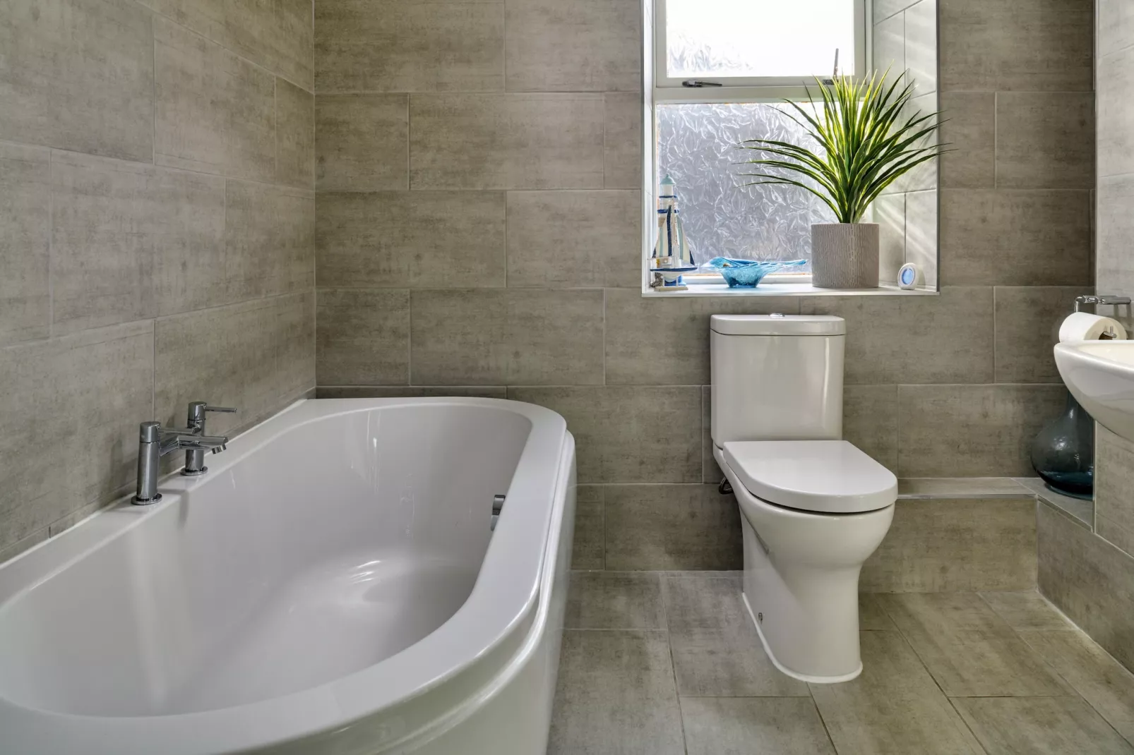 Awelon-Bathroom