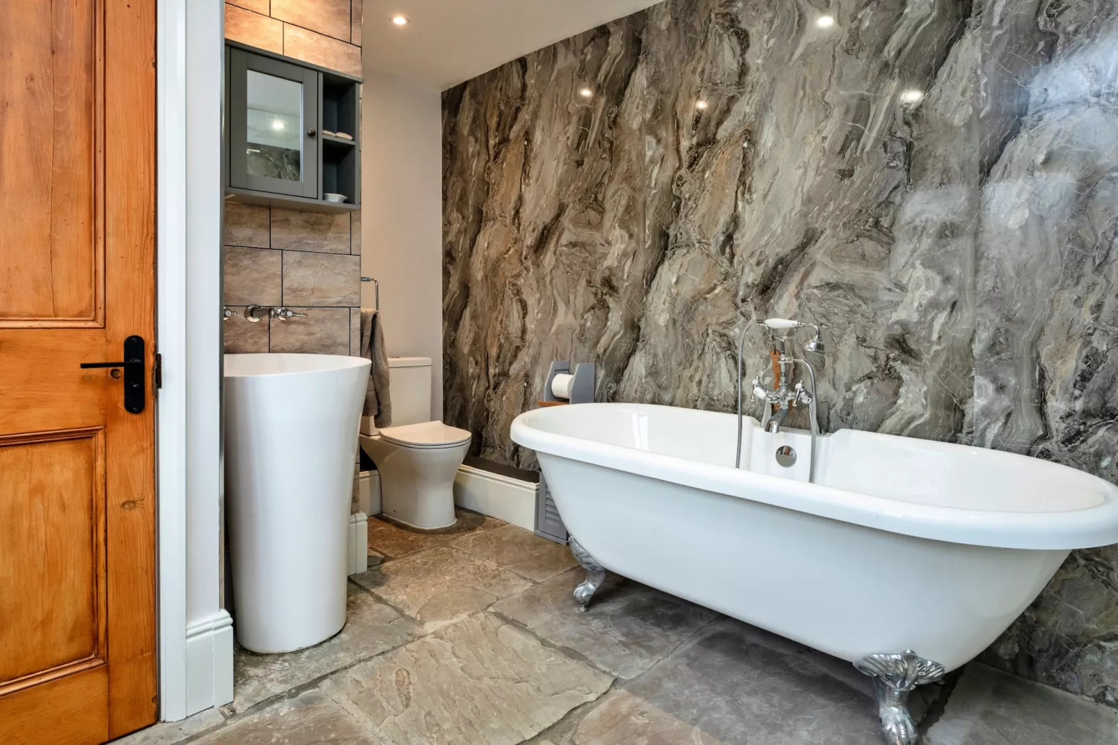 Upper Howick House-Bathroom