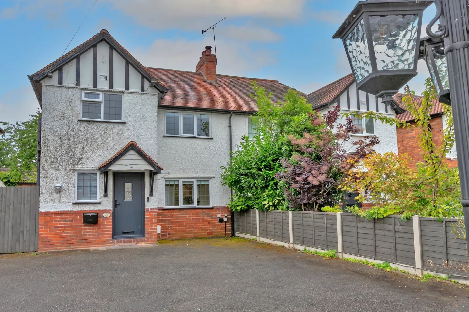 DeBarnes House-Outdoor