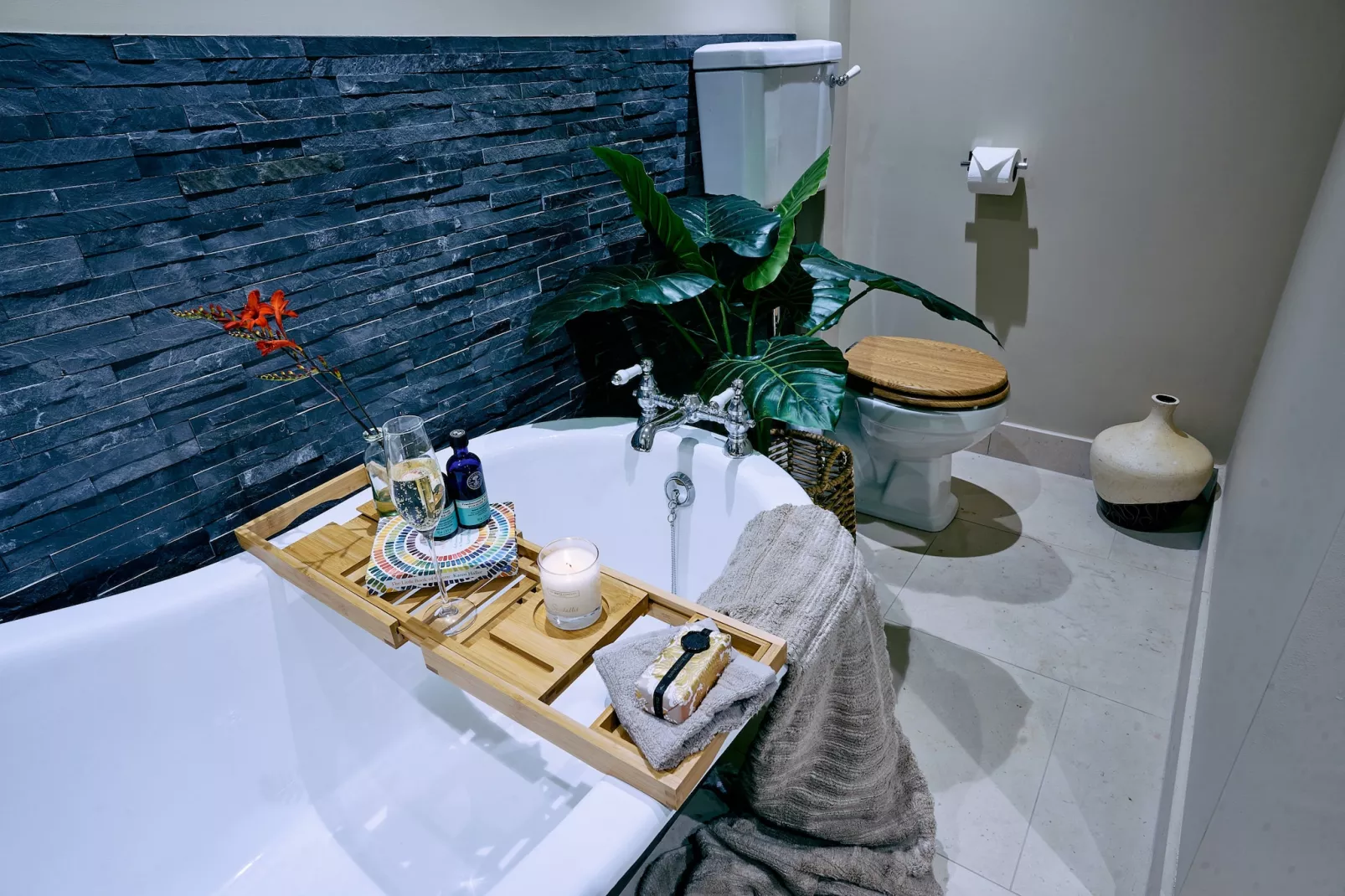 The Shooting Lodge at Mount Pleasant Barns-Bathroom