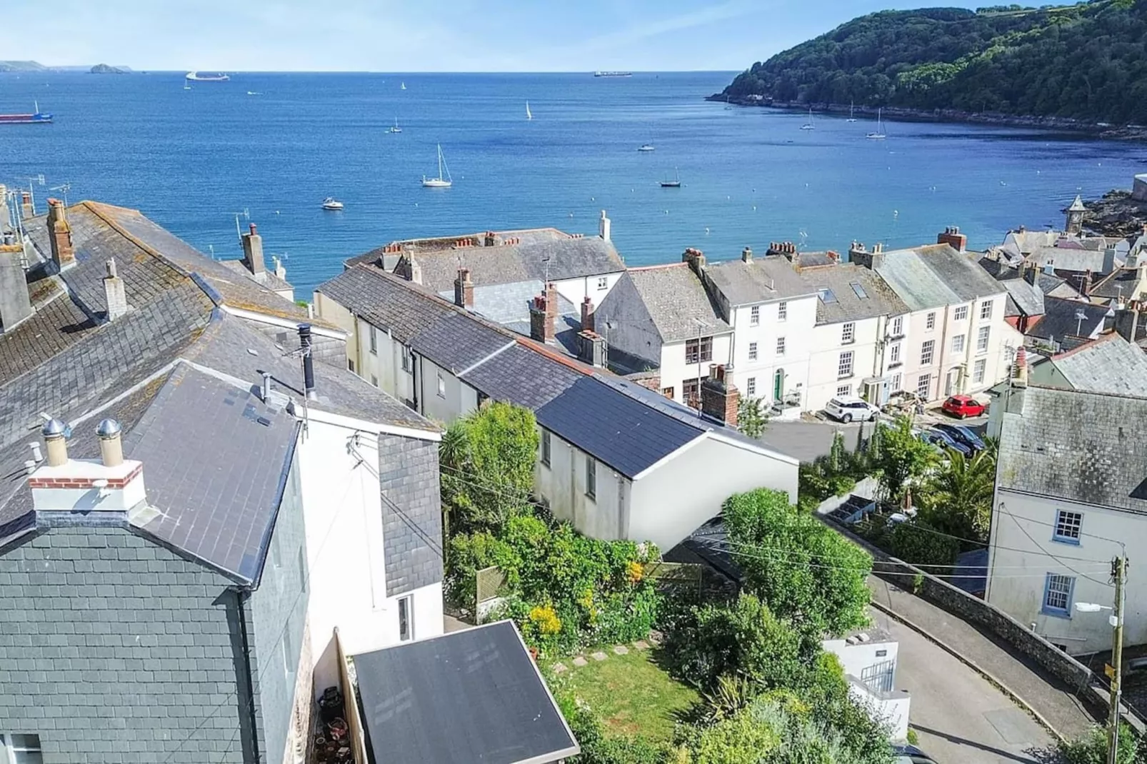 Hillside, Kingsand-Areas summer 1km
