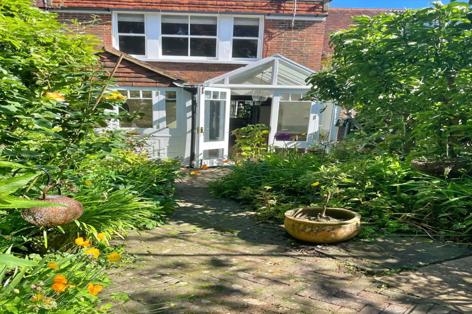 123, High Street-Gardens summer