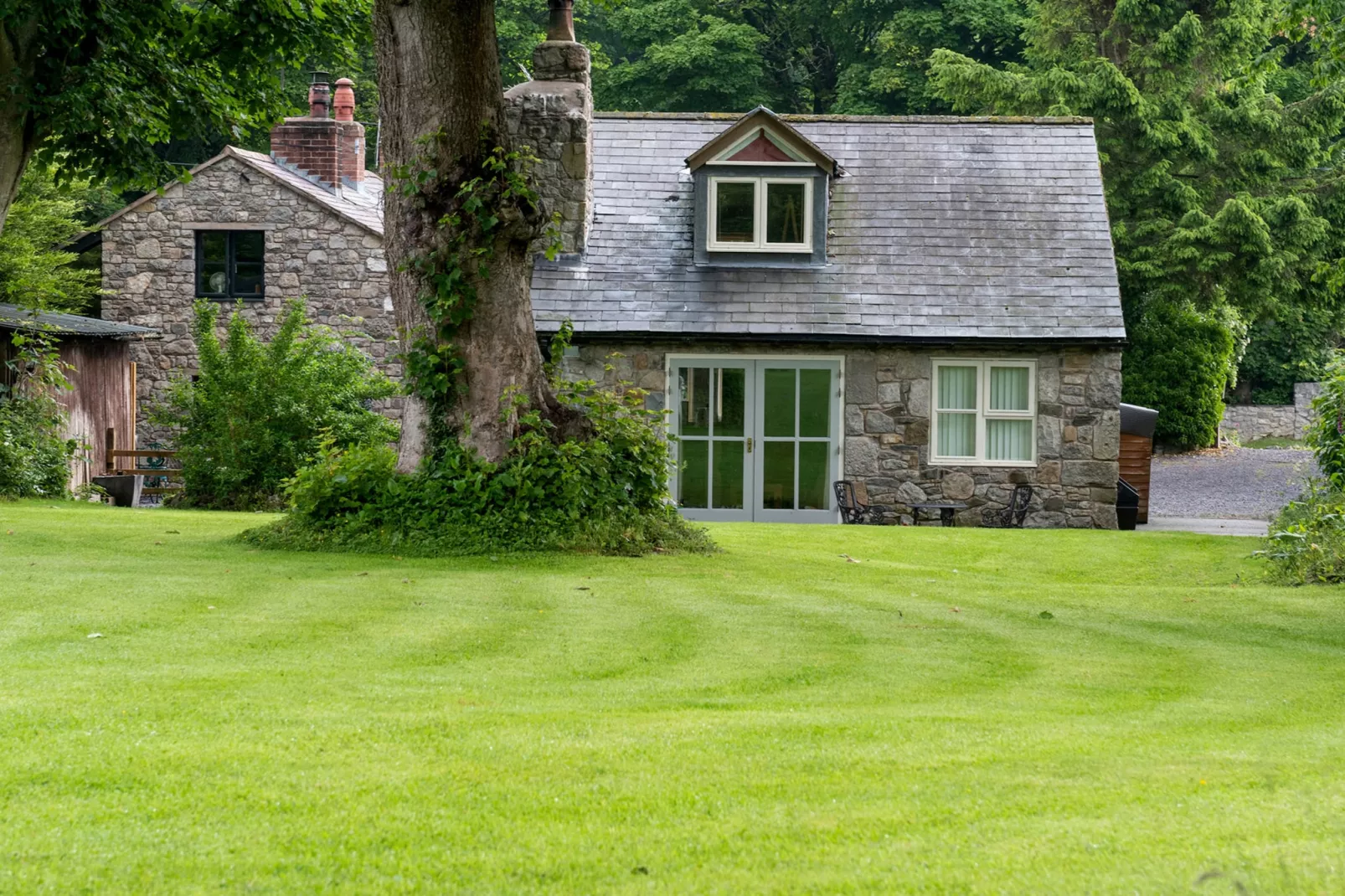 The Cottage-Gardens summer