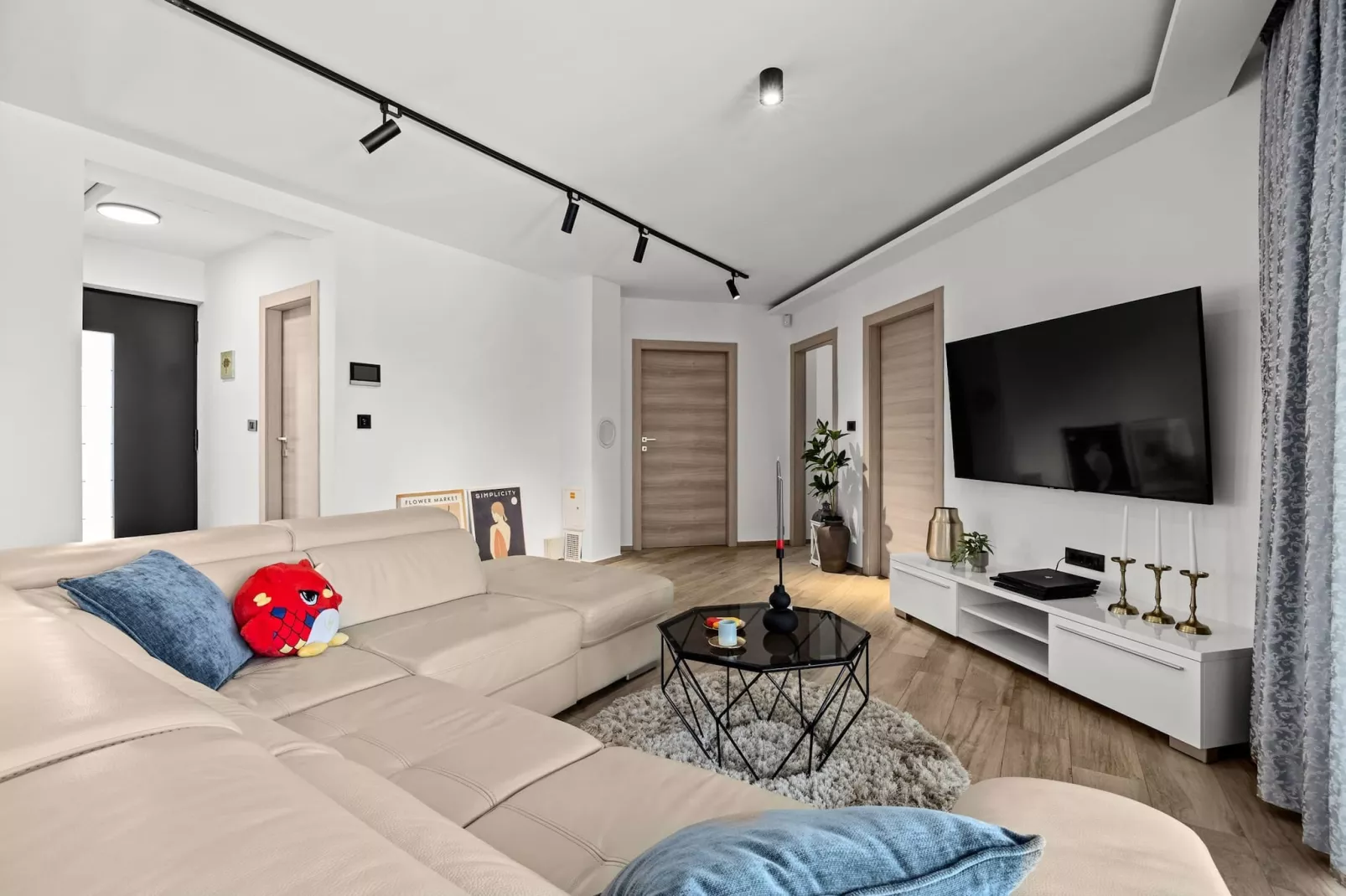 Villa Speranza with Private Illuminated Pool-Living room