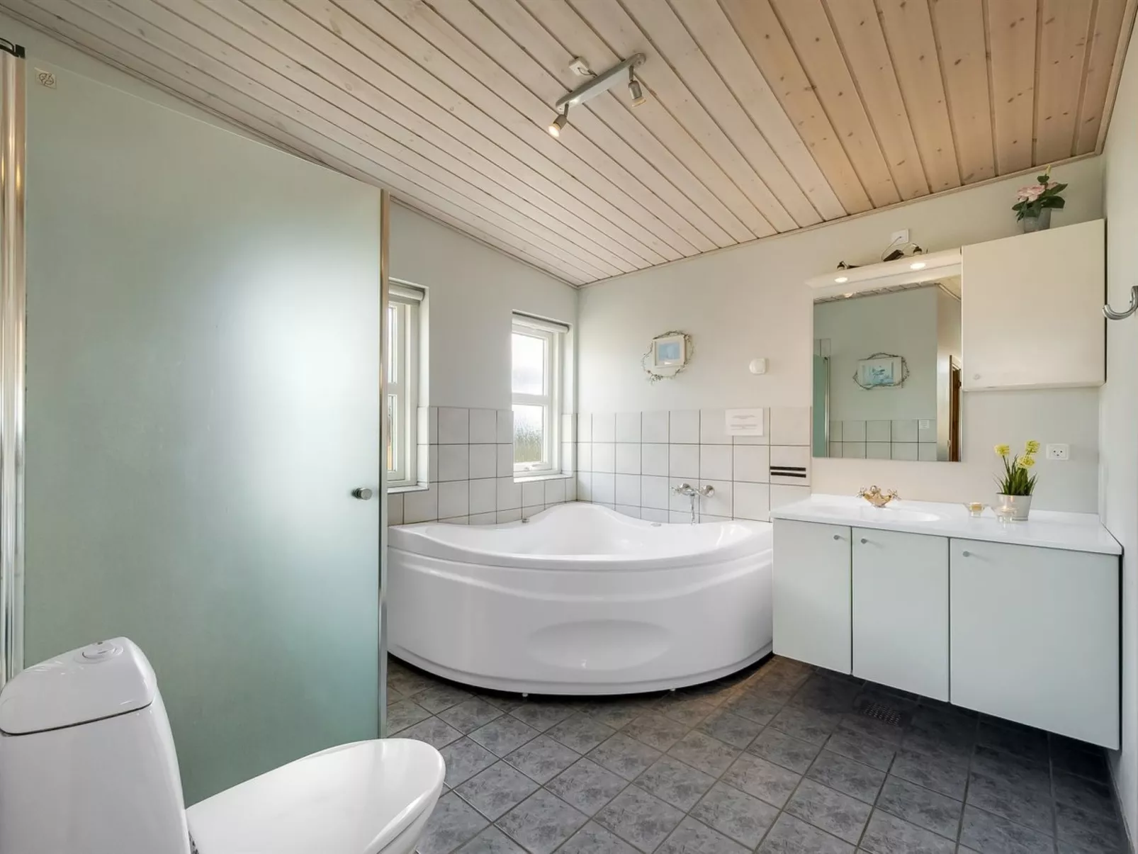 "Emelin" - 475m from the sea-Inside