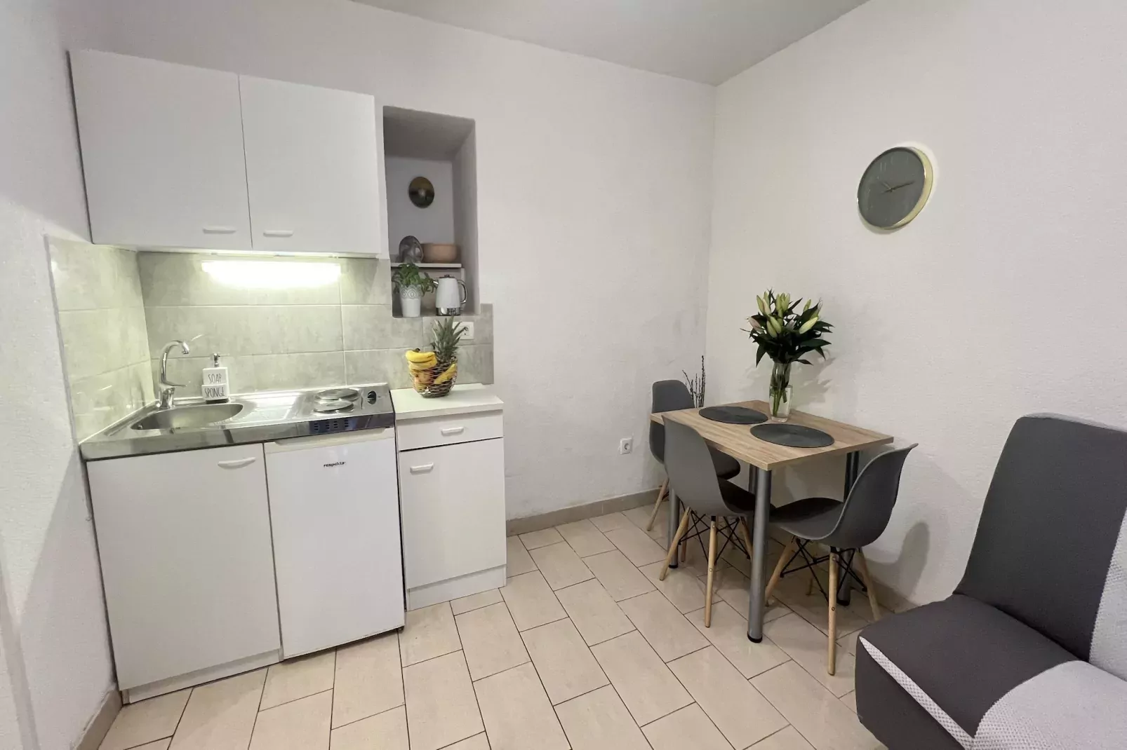 Apartmani Vela Makarska - Studio With Garden View-Kitchen