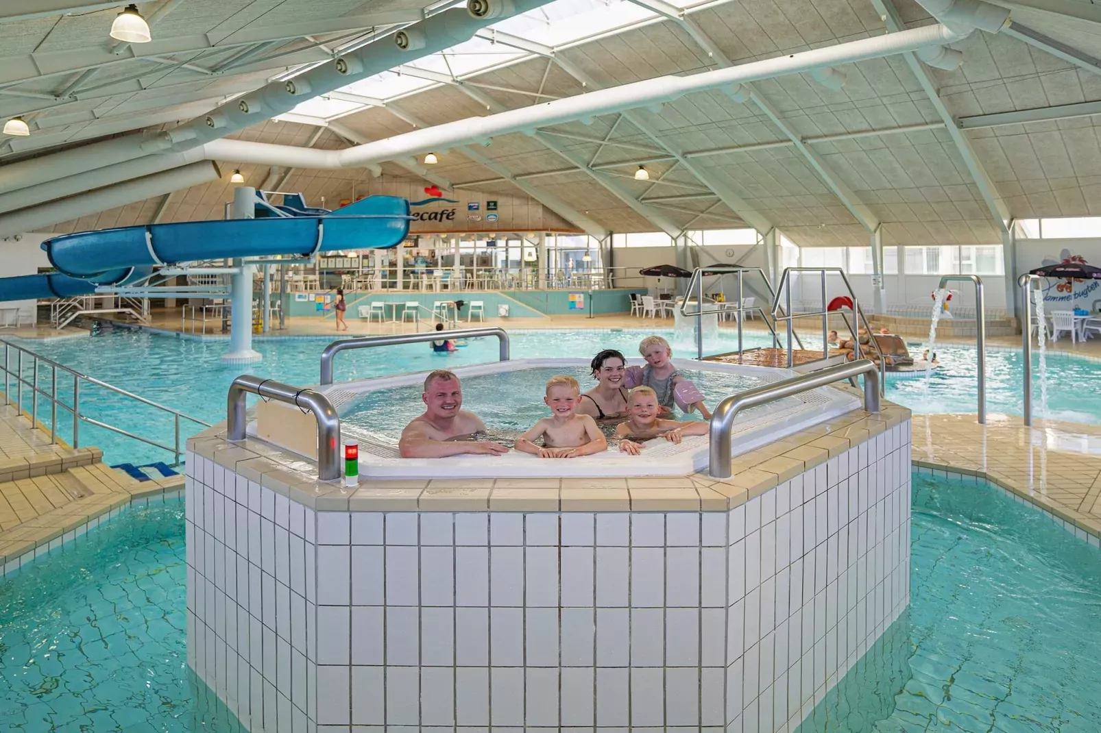 2 room w/seaview-Swimming pool