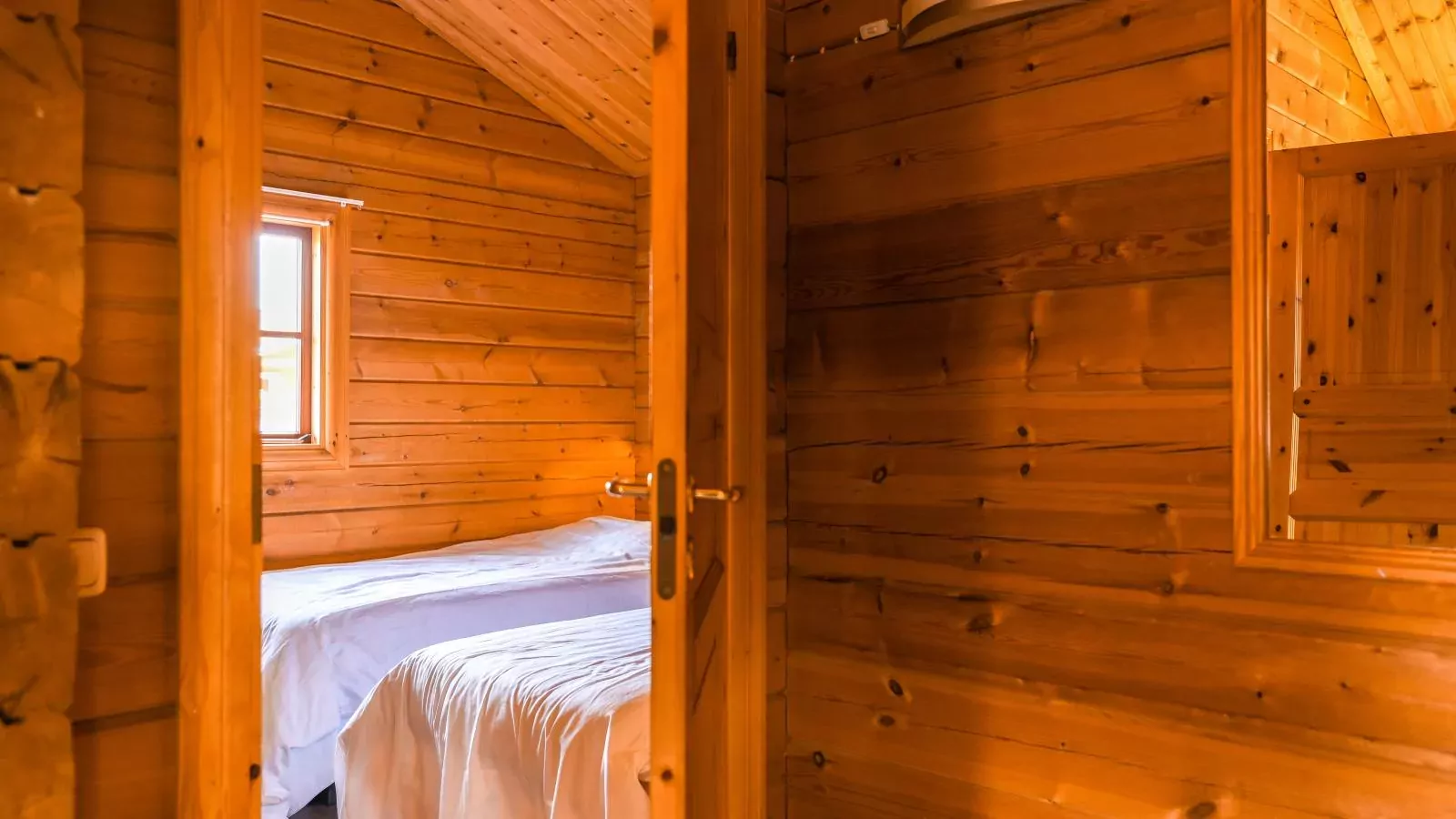 Charlie-Bedroom