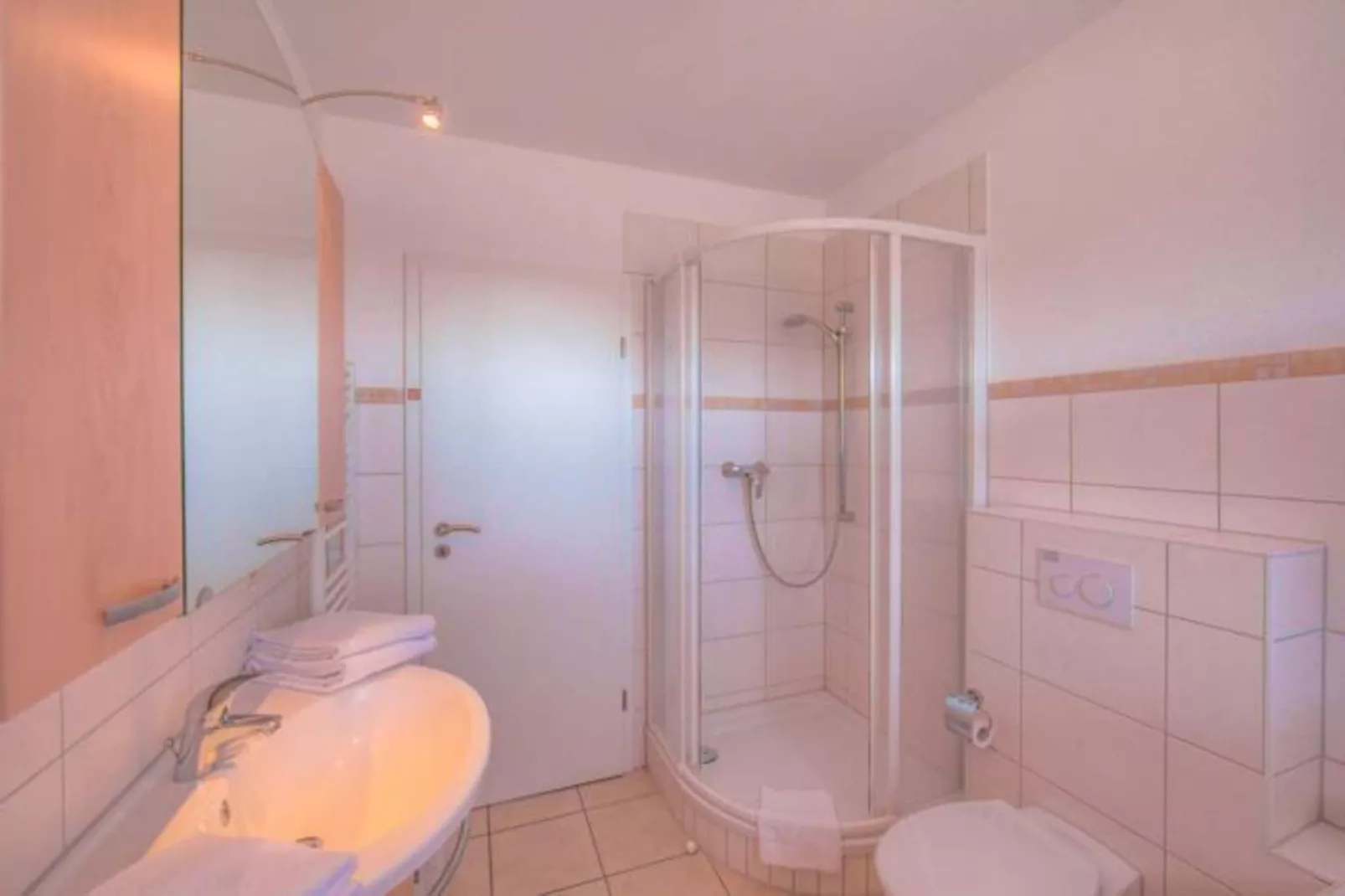 Mitteldeck 494-Bathroom