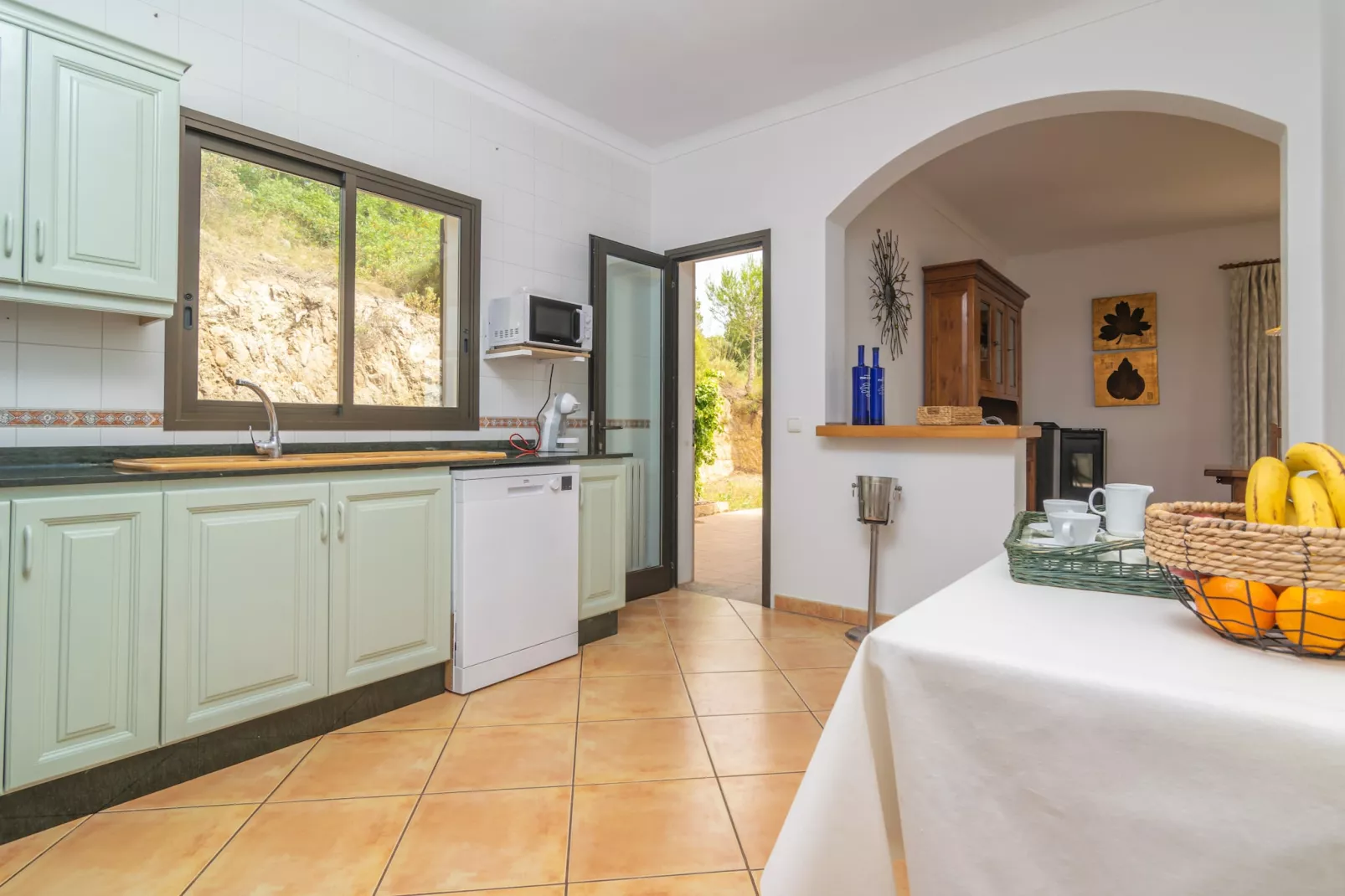 Sa Roca Blanca-Kitchen