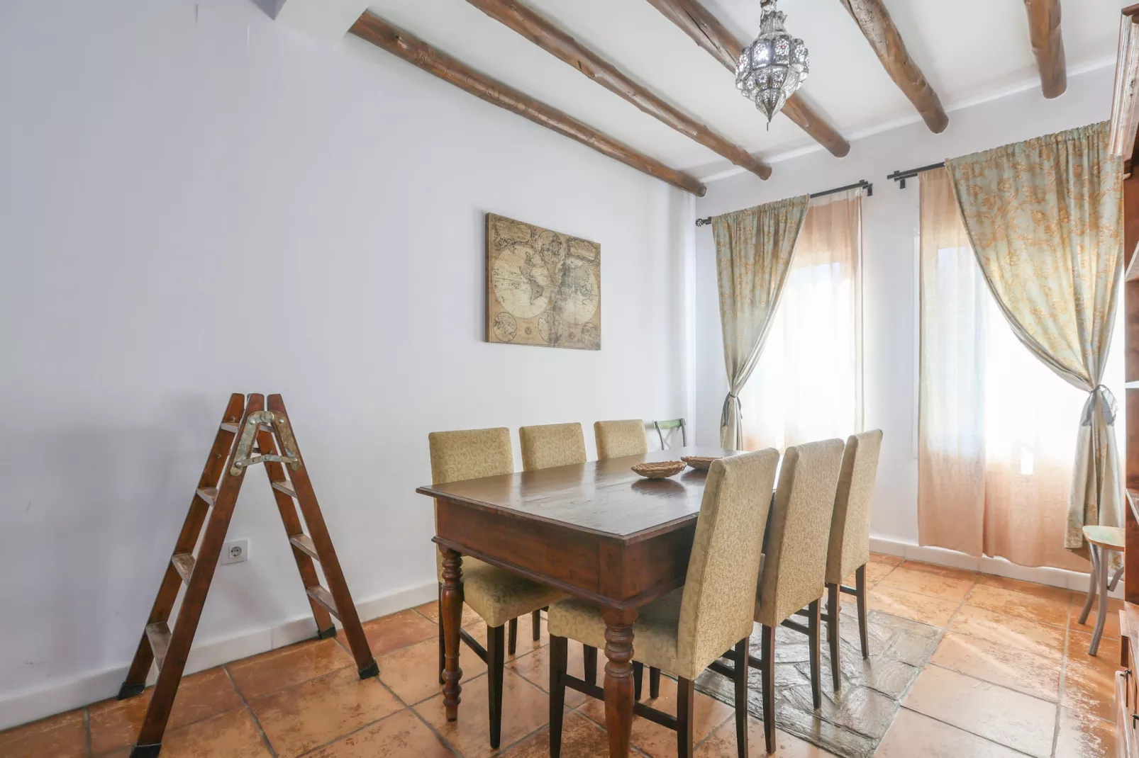 Casa Rural Los Menestrales-Dining room