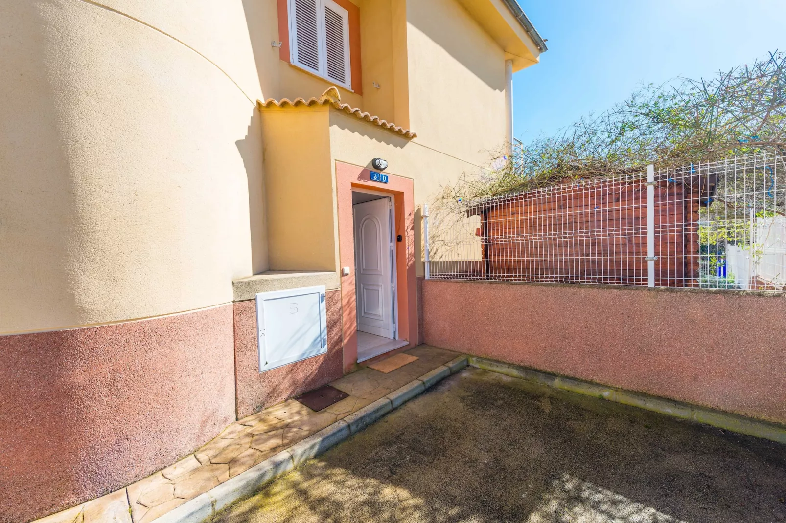 Villa Rosa-Image-tags.