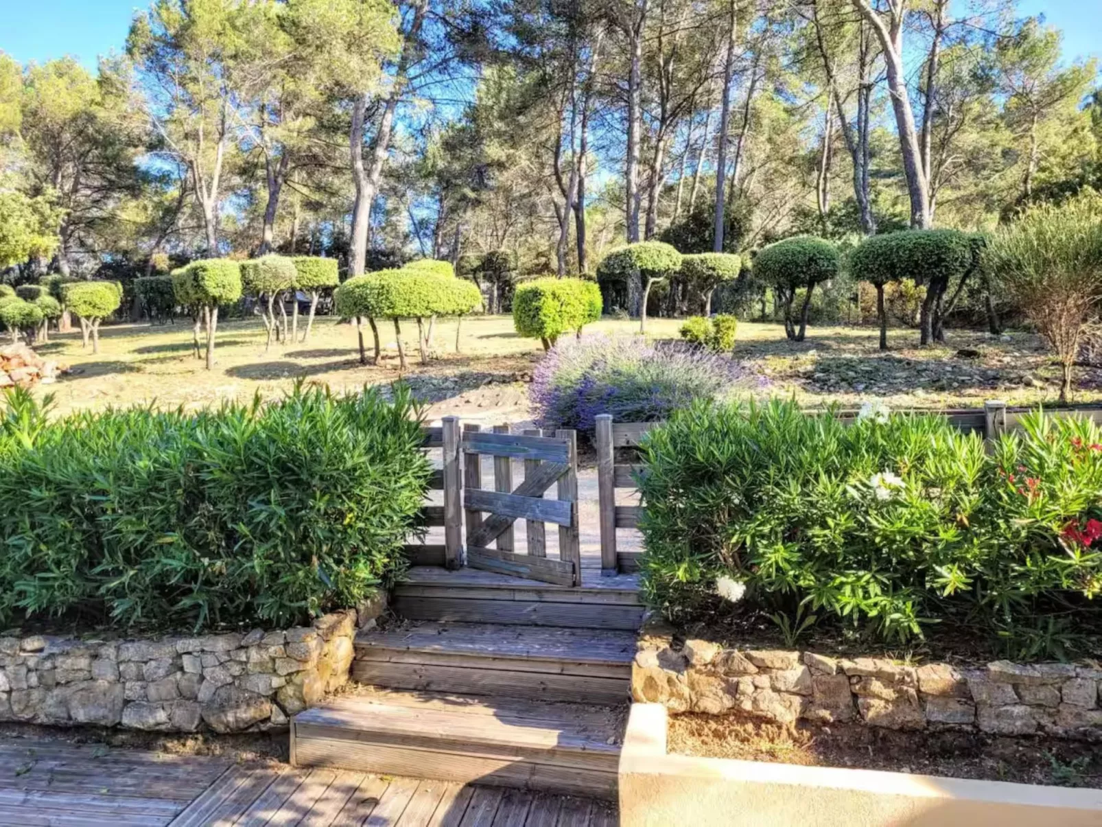 Villa au coeur de la Foret-Outside