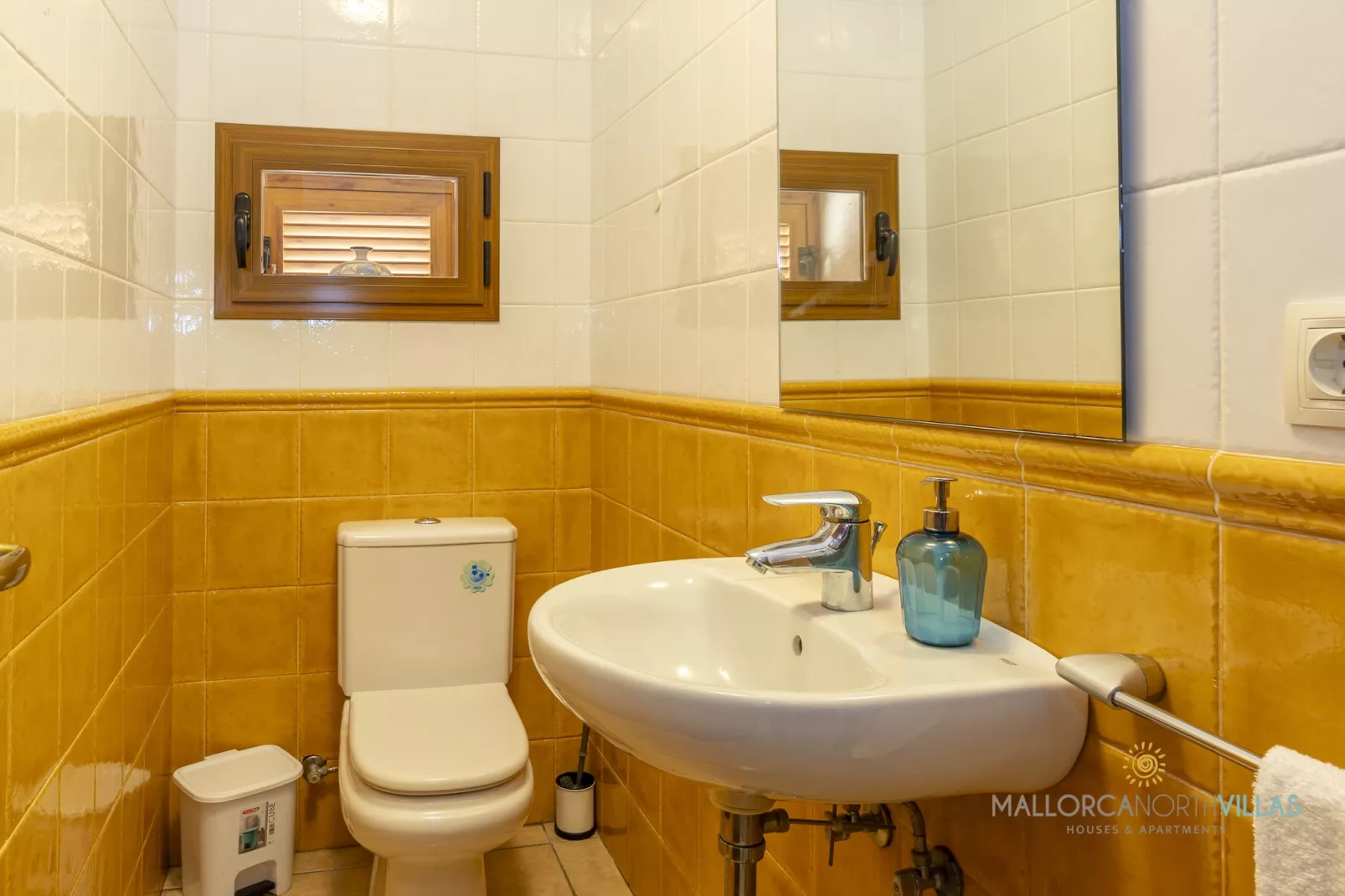 Villa Alejandra con piscina privada y gran jardín-Chambre