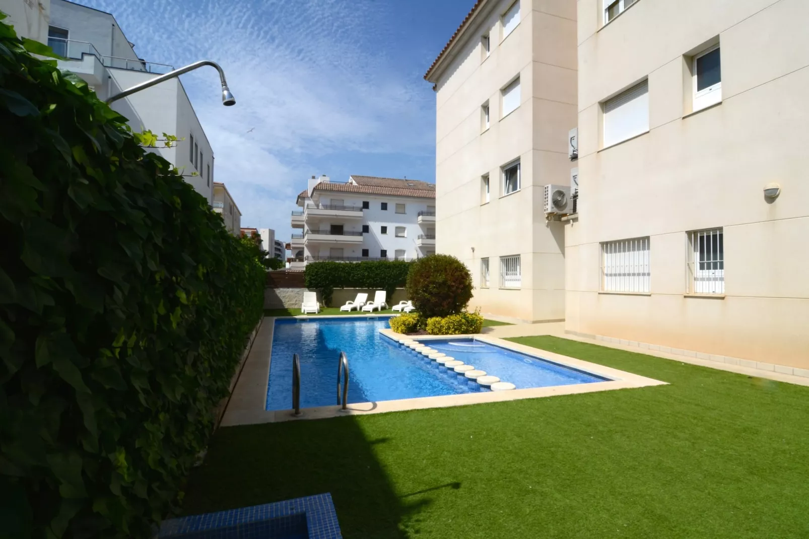 BRISES DEL MAR 3-1-Pool