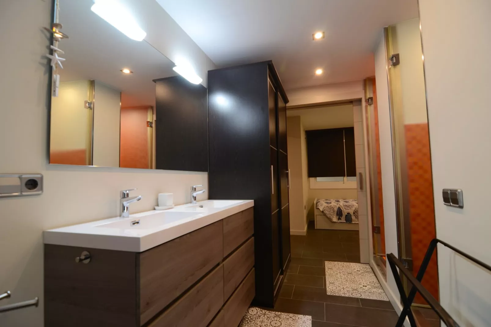 ROCAMAURA I C 1-4-Badezimmer