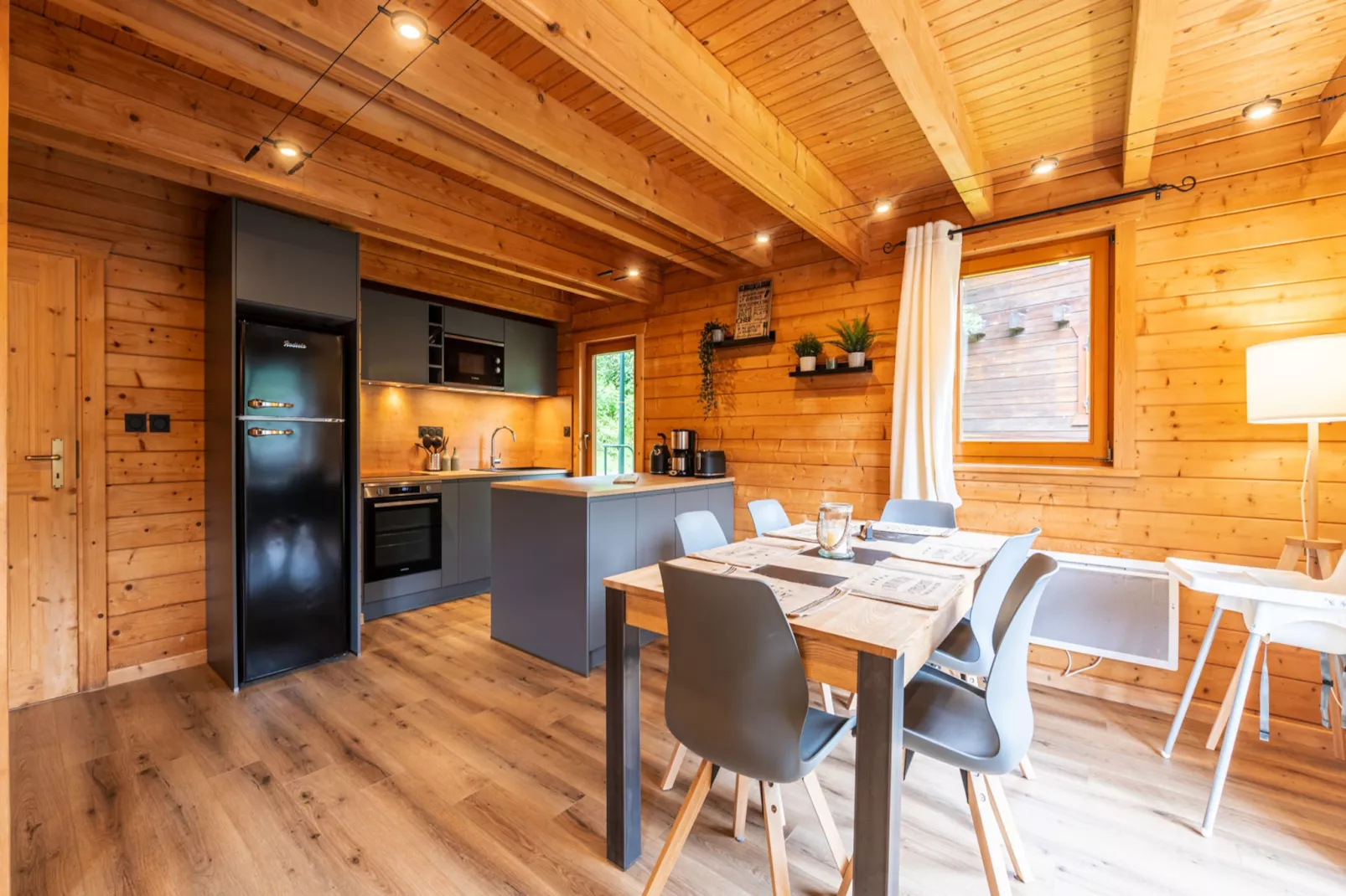 BOIS DE CHAMPELLE N°26 - 4P8-Kitchen