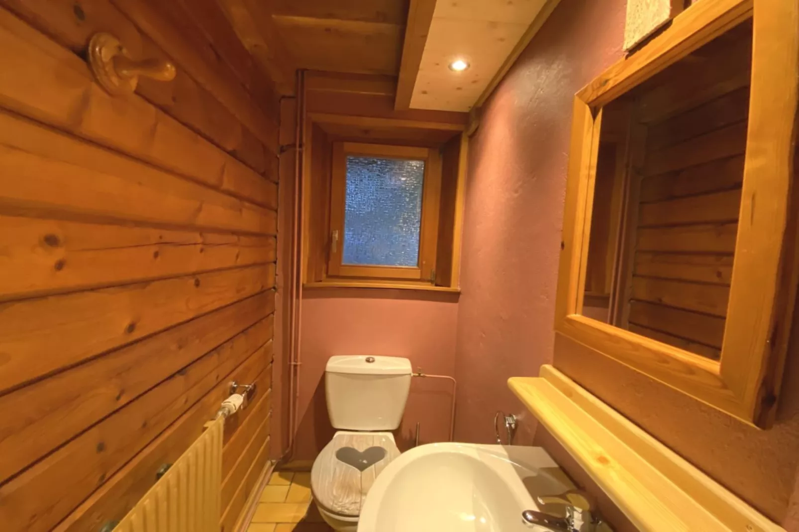 LE GRIZZLY Chalet en bois au calme-Badezimmer