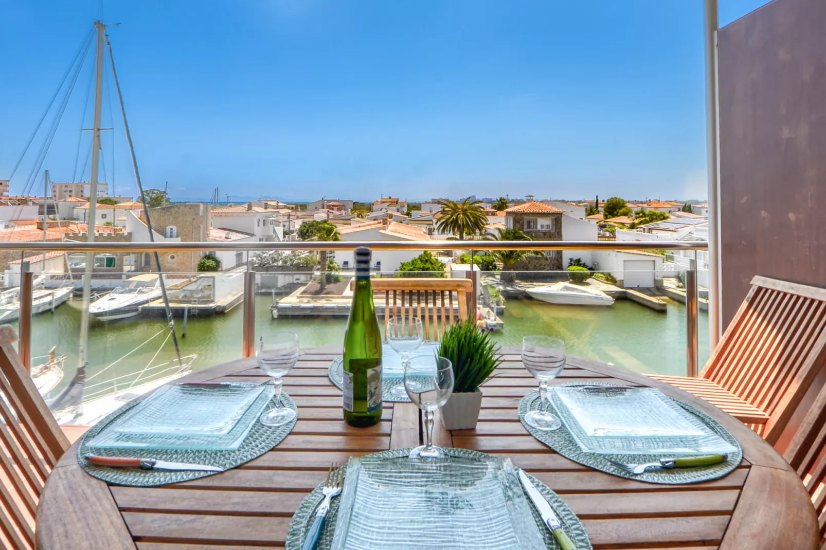 MARINES GARBI  2 8 Roses-Terrace balcony
