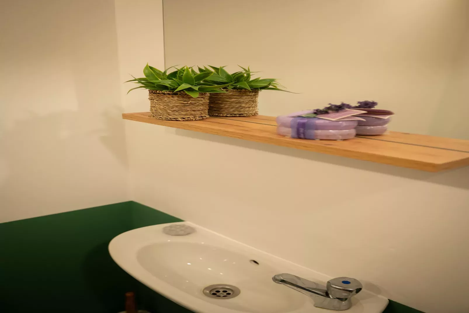 Delphine A - 101-Bathroom
