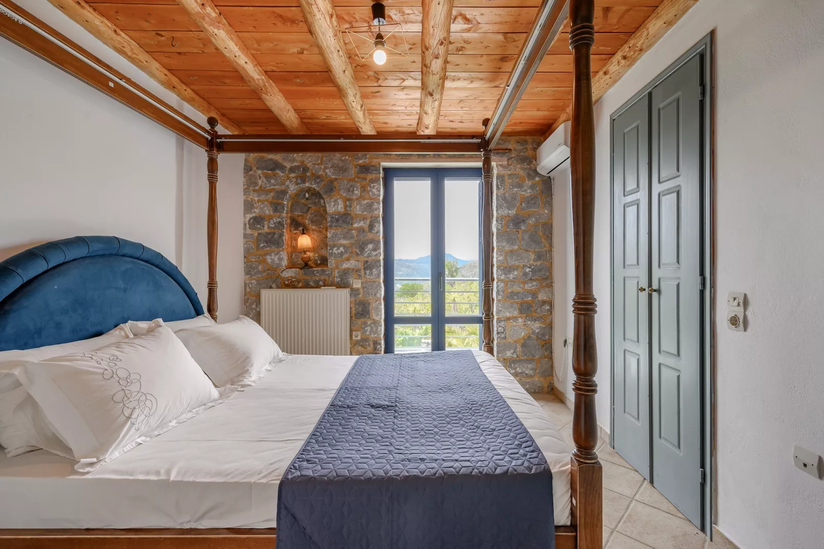Petritis-Bedroom