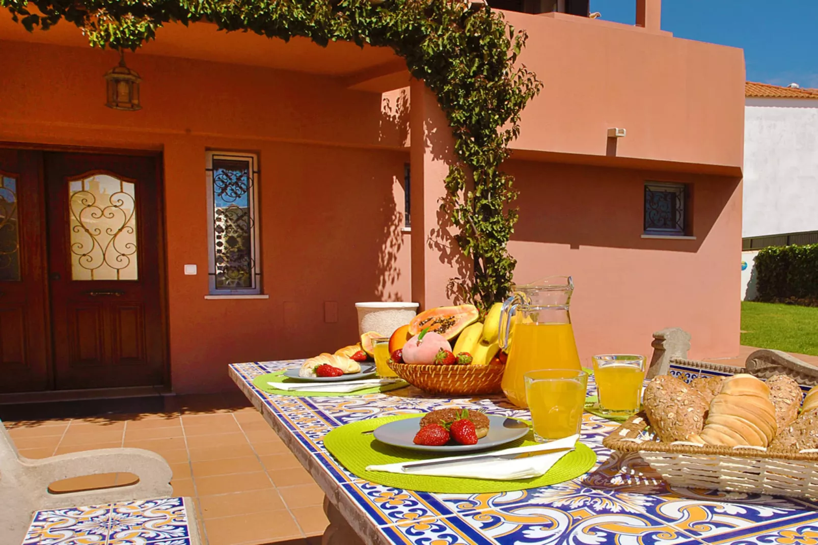 Villa Saint Martin-Terrace balcony