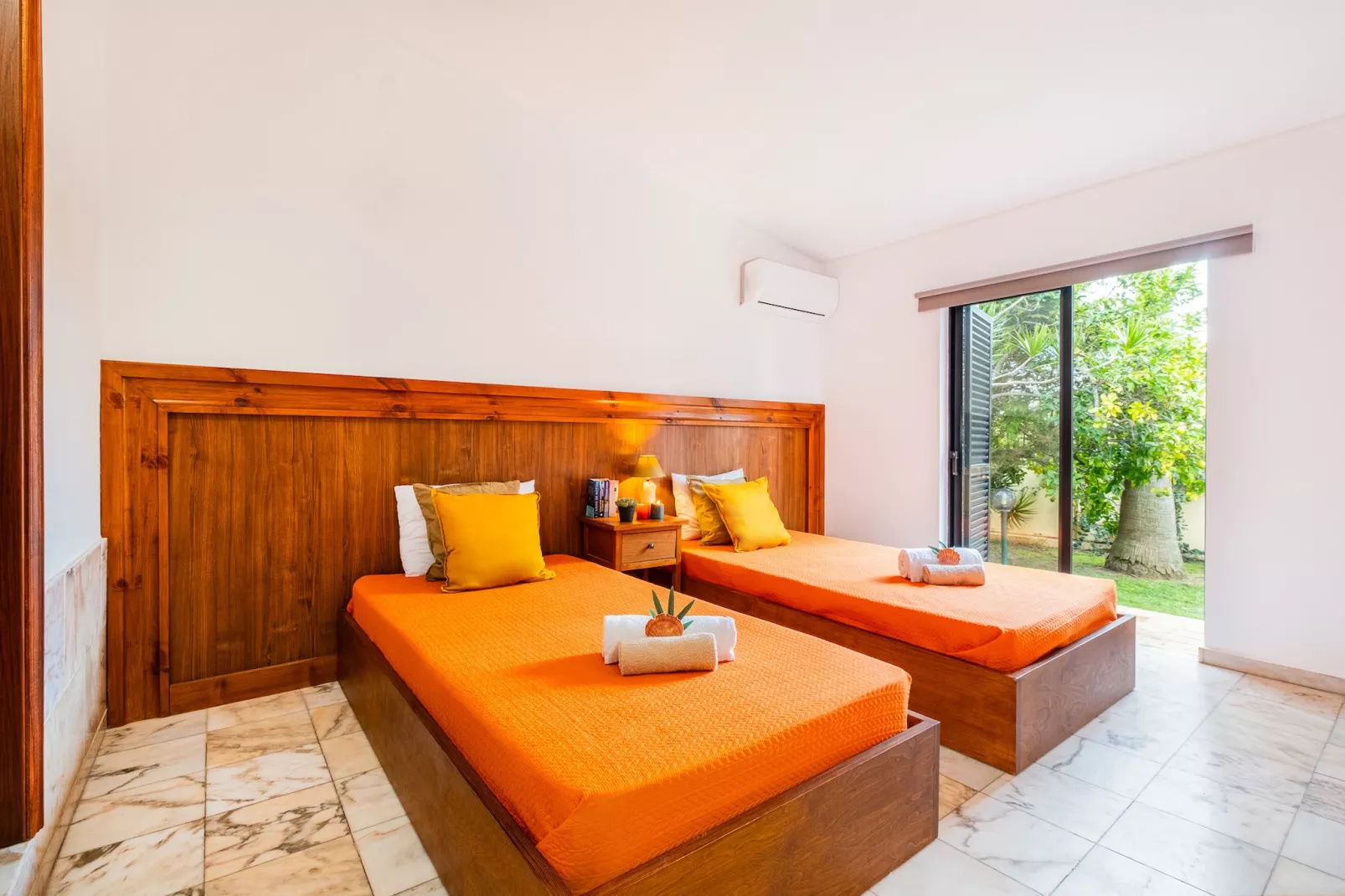 Villa Bantayan-Bedroom