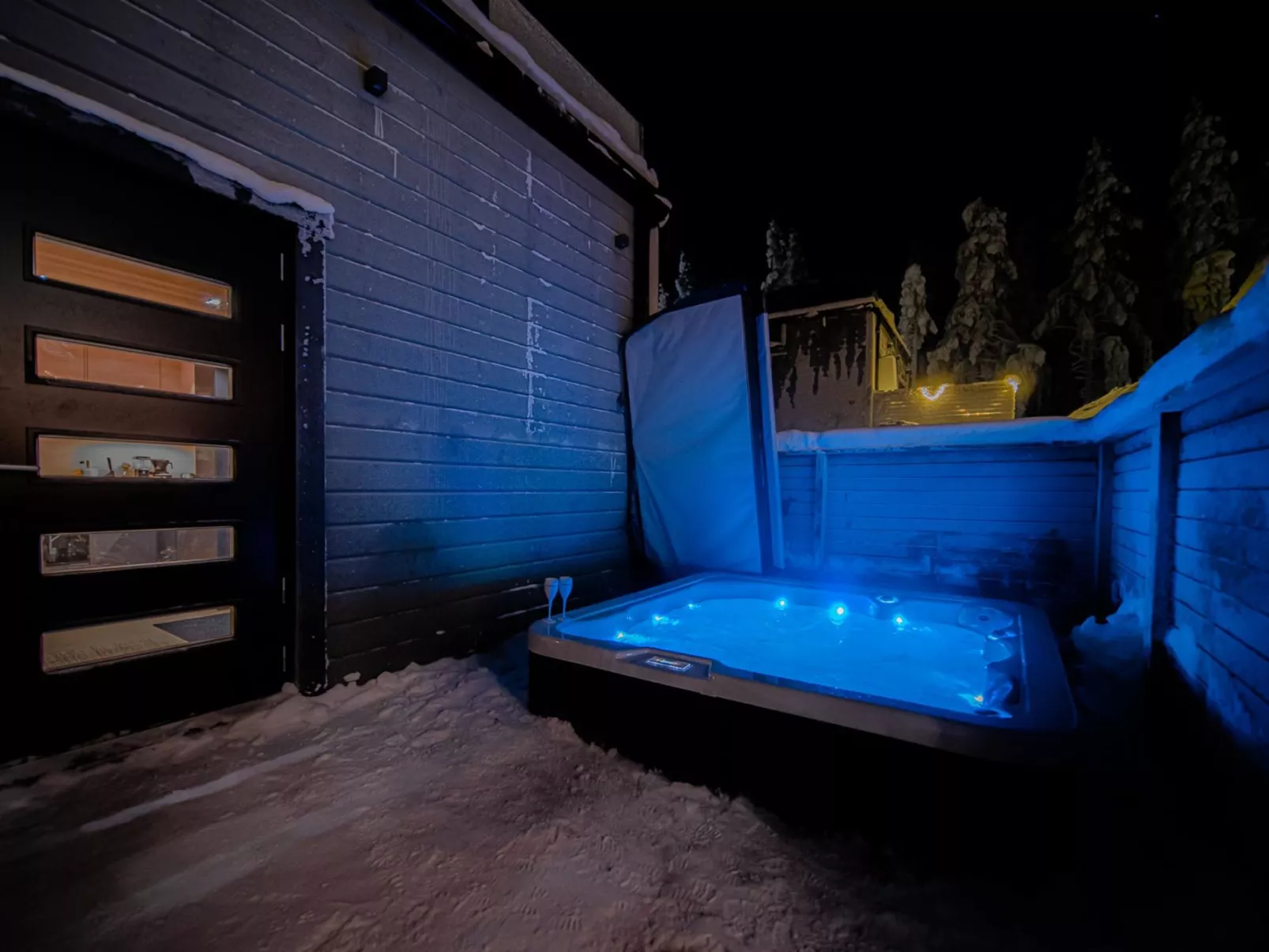 Levi sky iglo incl. hot tub-Inside