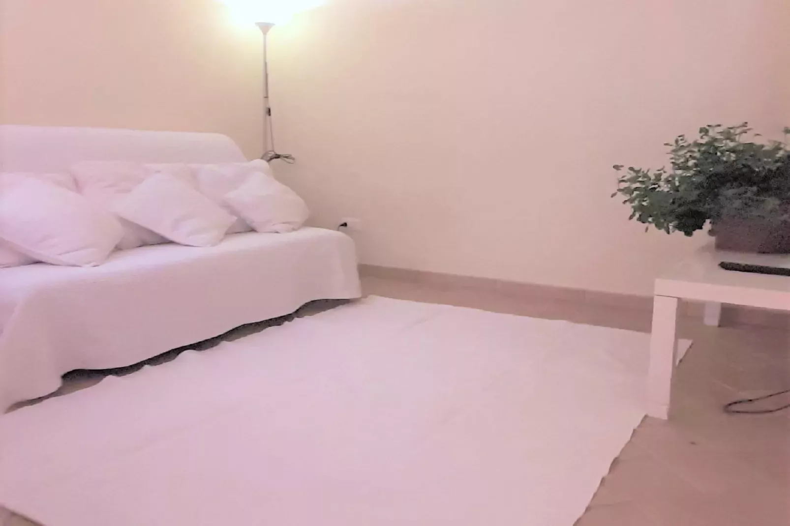APP 1-Living room
