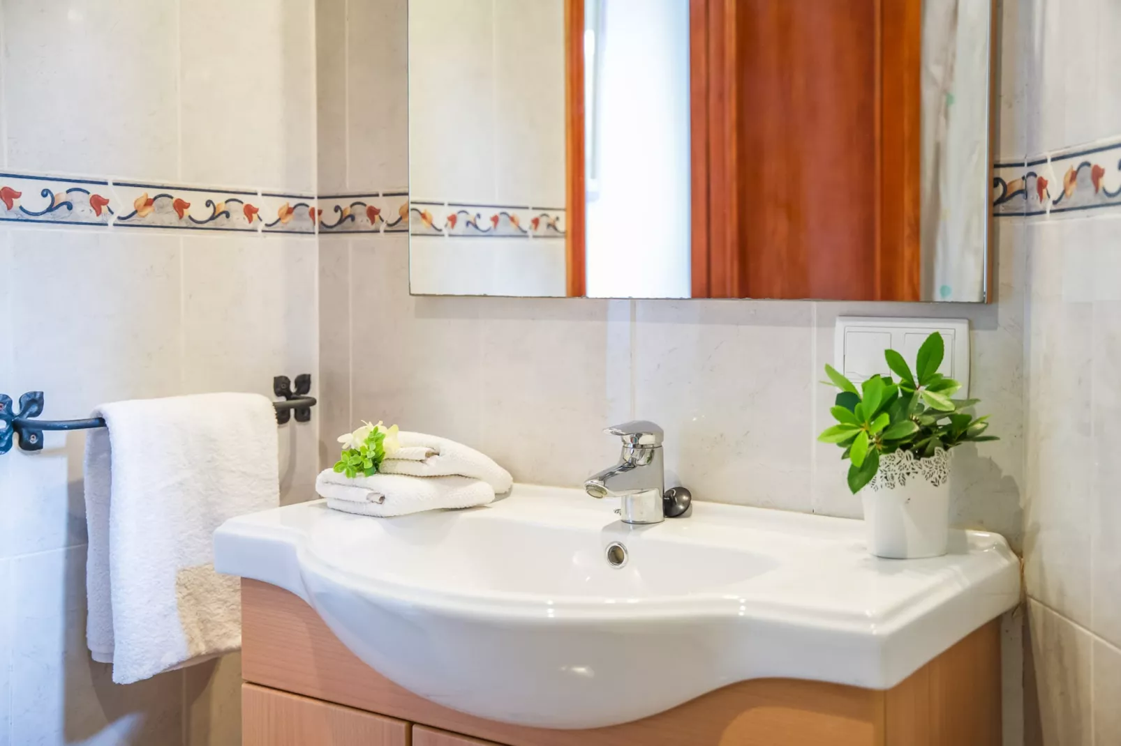 Esteban-Bathroom