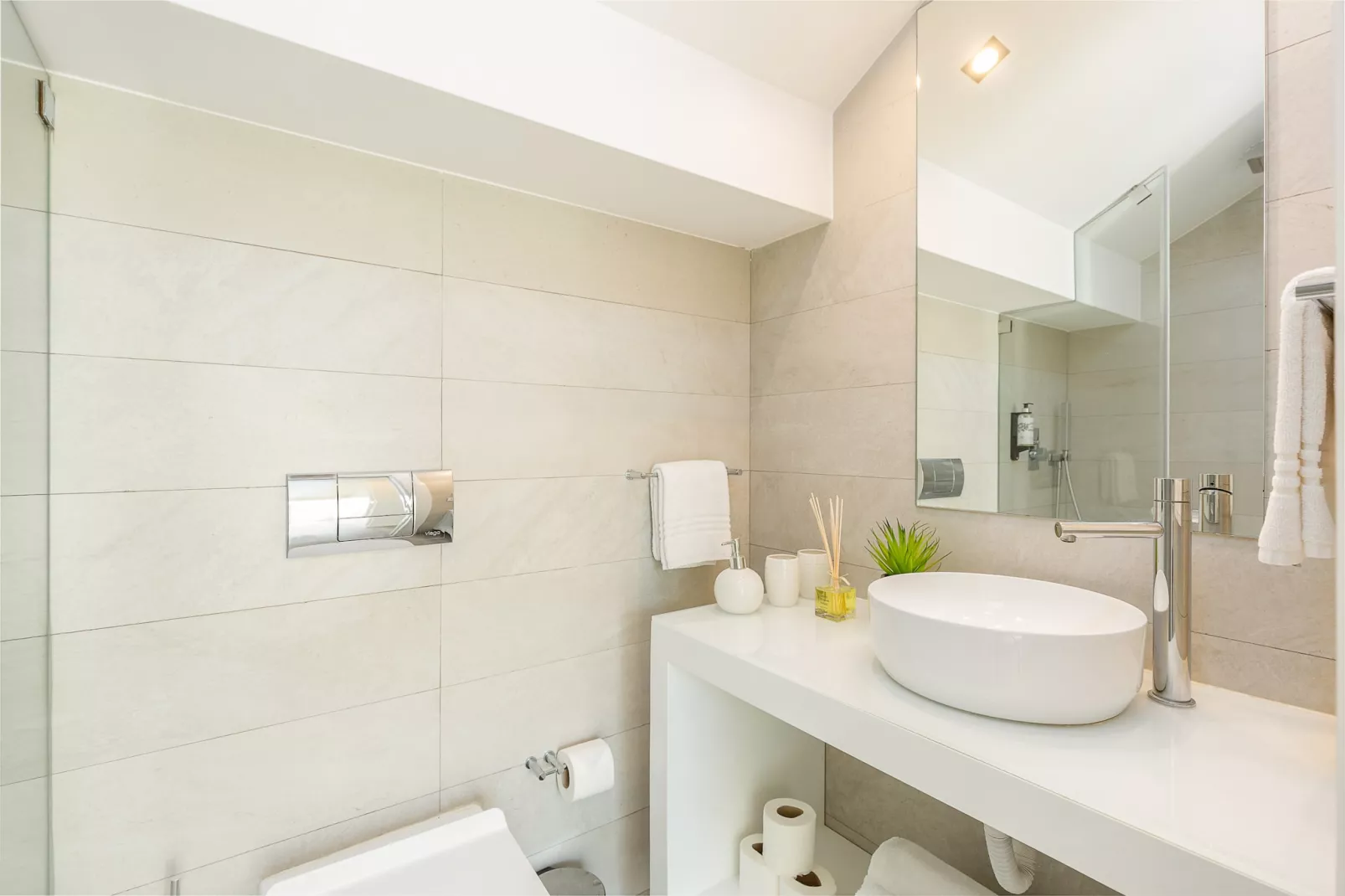 YOUROPO - Central-Bathroom