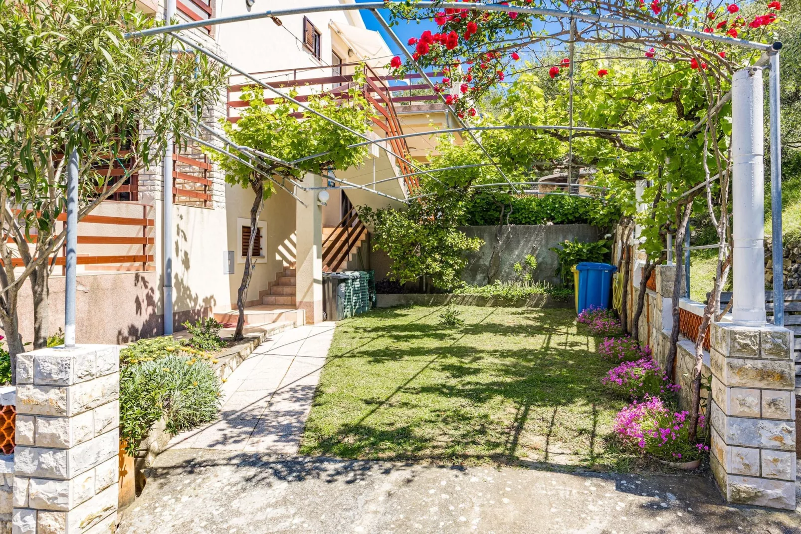 Anamar - Two Bedroom Apartment-Outdoor