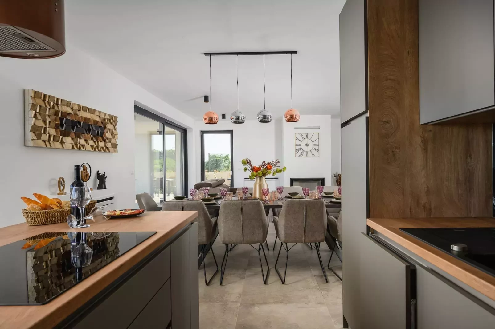 Villa de la Vie with Heated Swimming Pool-Kitchen
