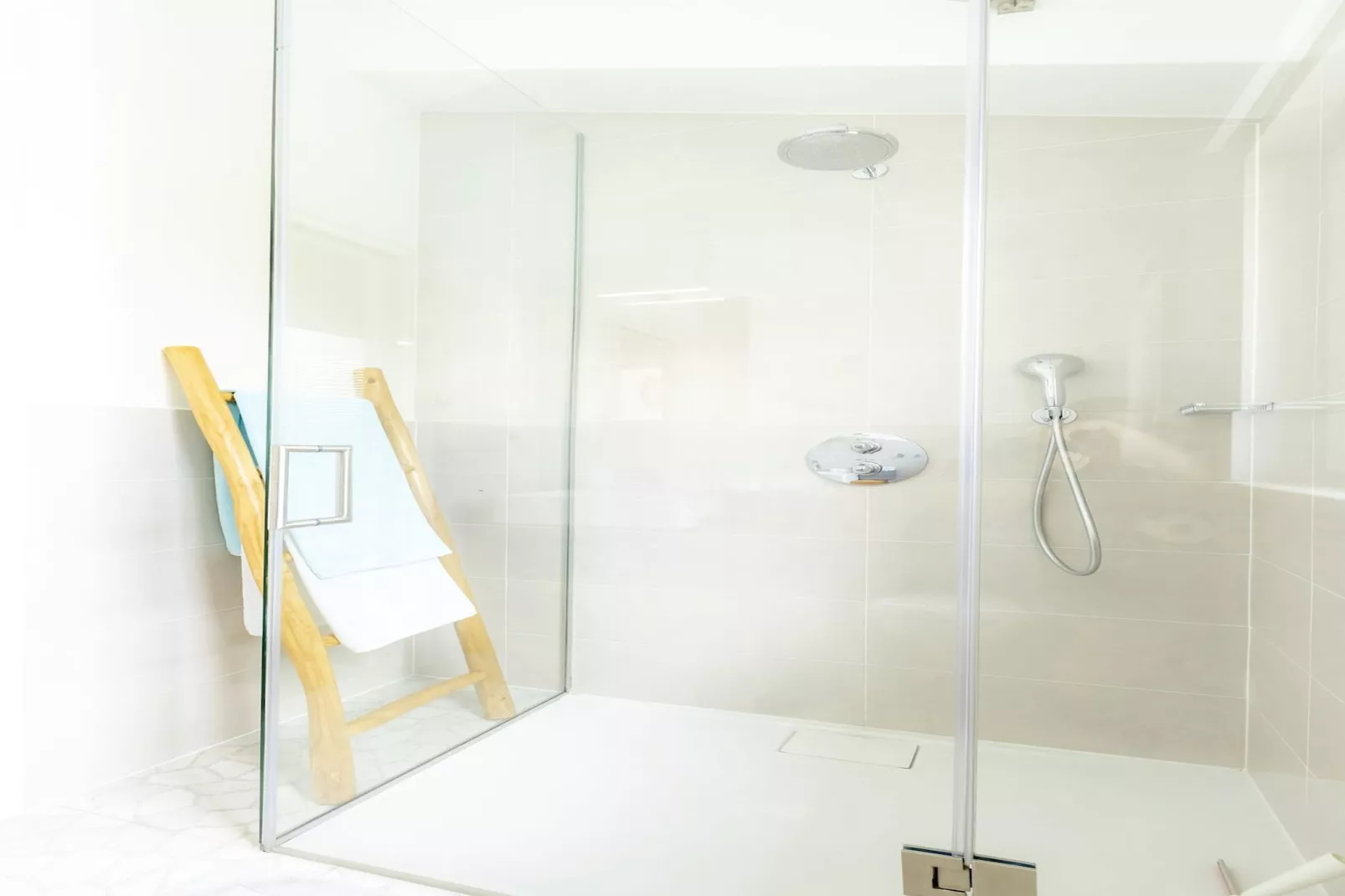Red House Trget - Your Private Wellness-Badezimmer