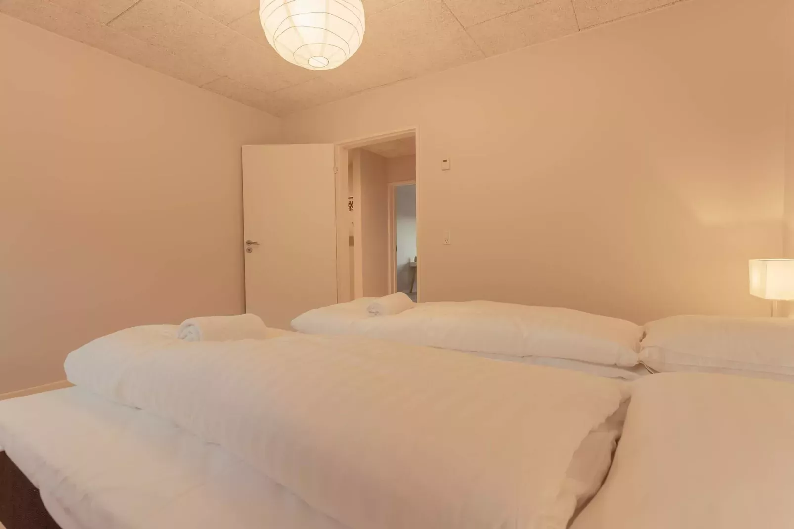 Stylish 4BR Apt in Torshavn - By Traum Ferienwohnungen-Indoor