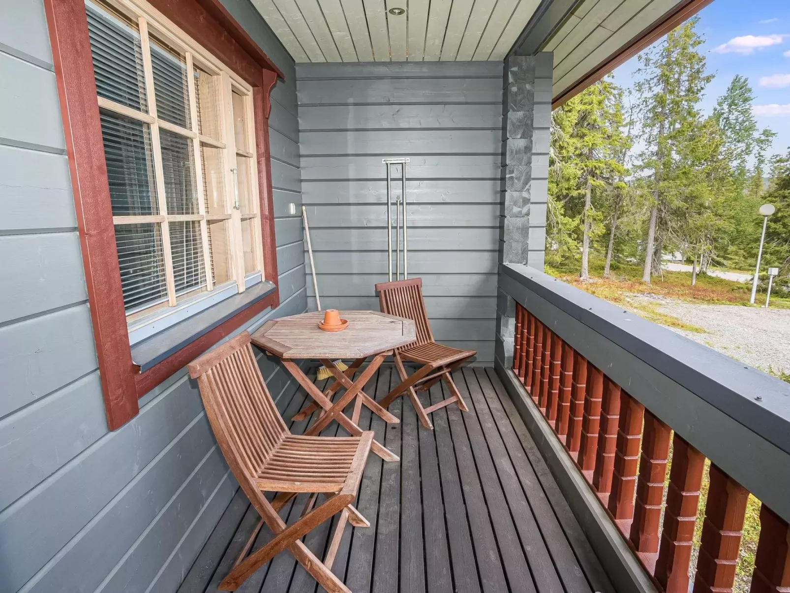 Kinostupa 2a (18)-Dedans