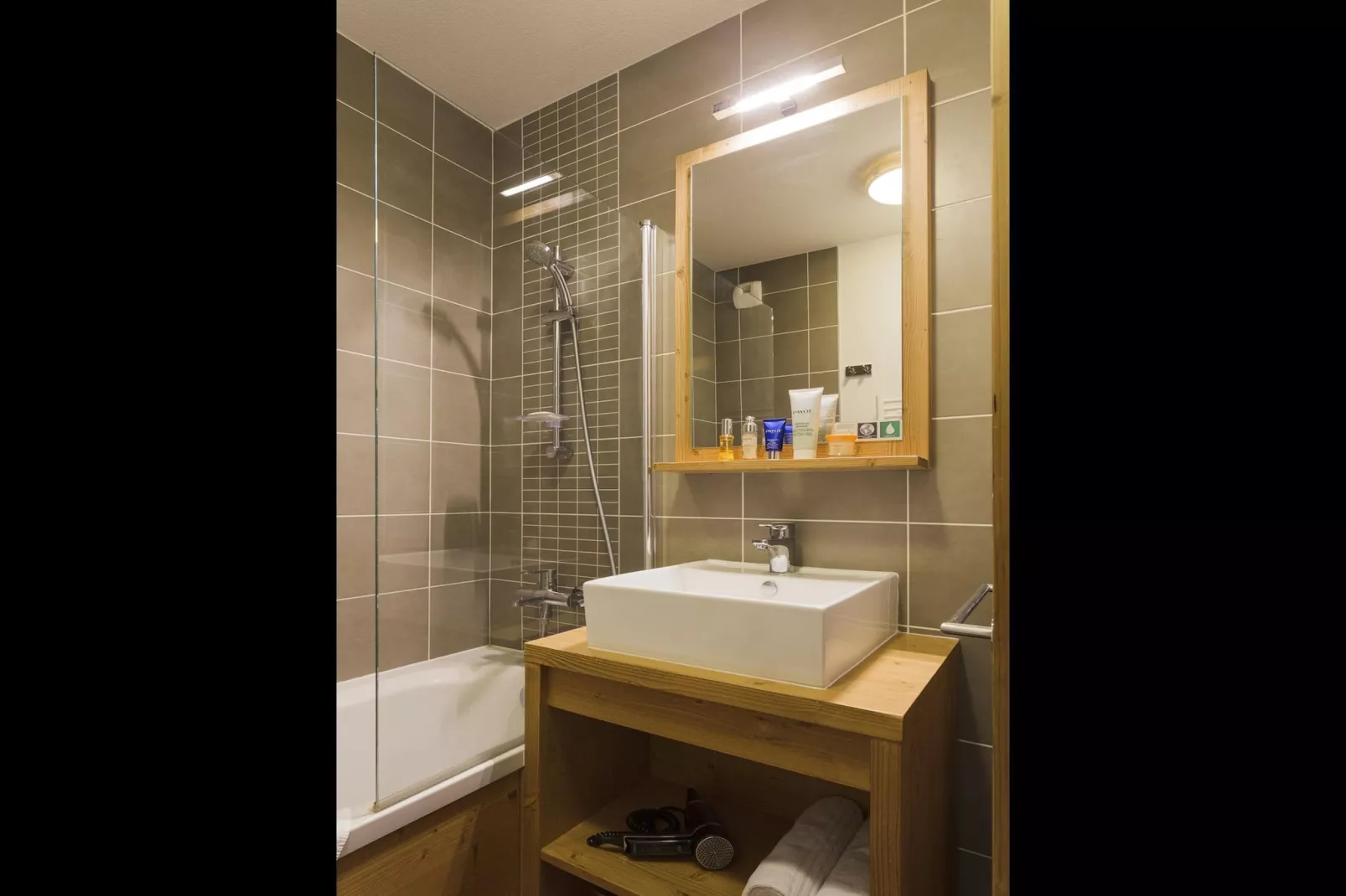 LES MENUIRES_S12V-Bathroom
