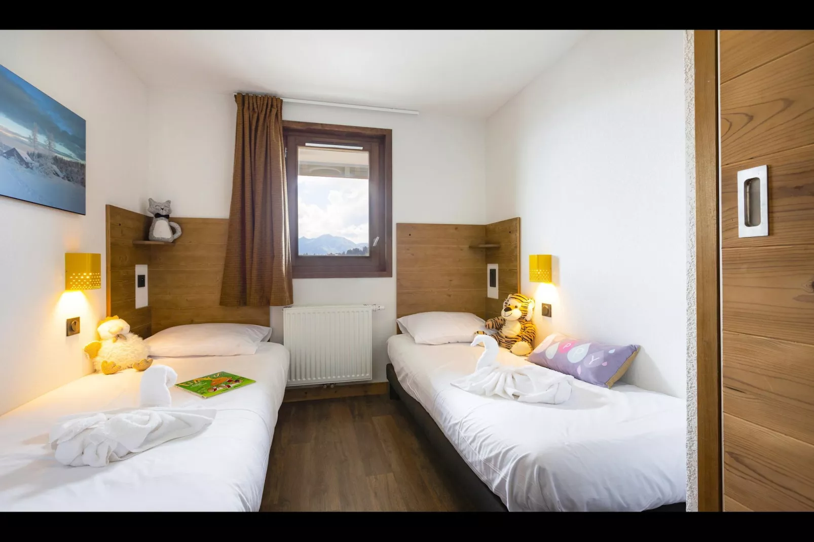 SAISIES-10PM-Schlafzimmer