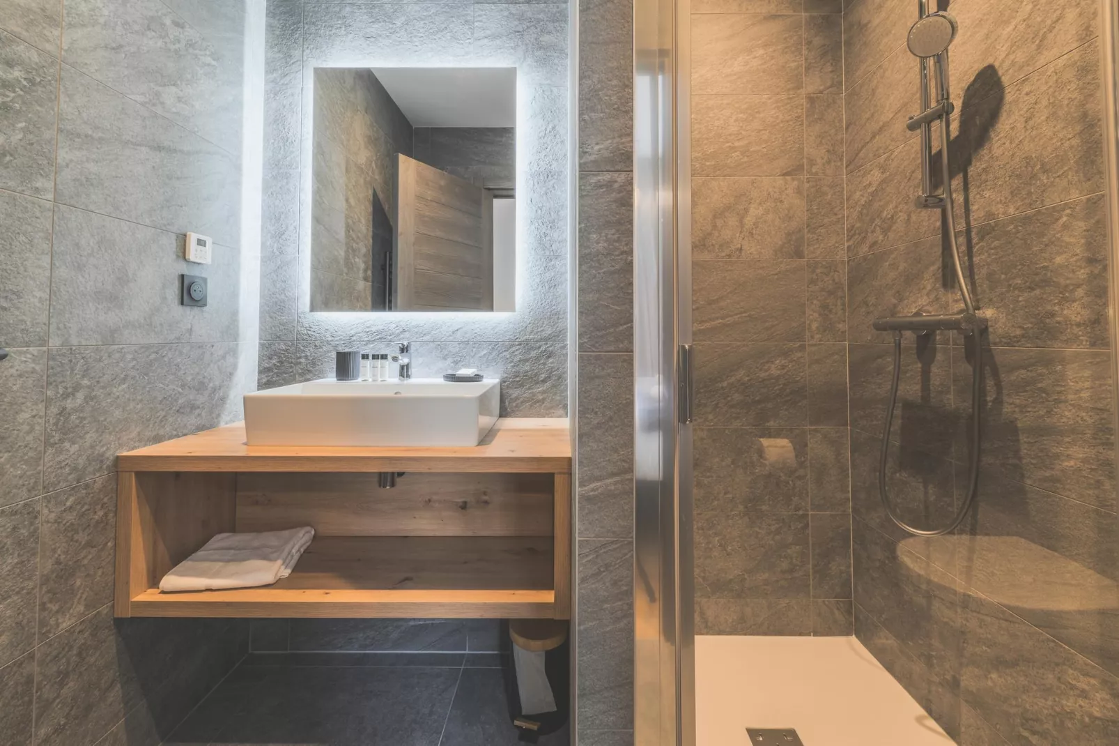 Résidence PLAN PEISEY Le Quartz -A48S-Salle de bain