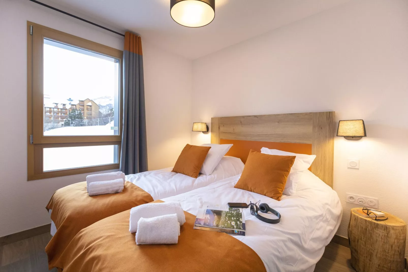 LES DEUX ALPES_S10V-Schlafzimmer