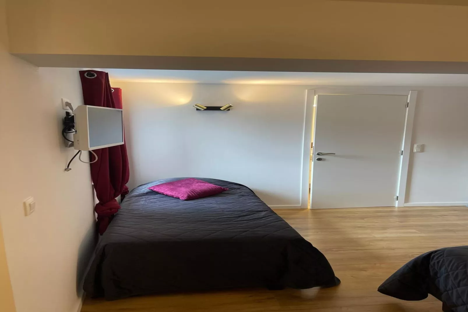 Rooftop Purple-Bedroom