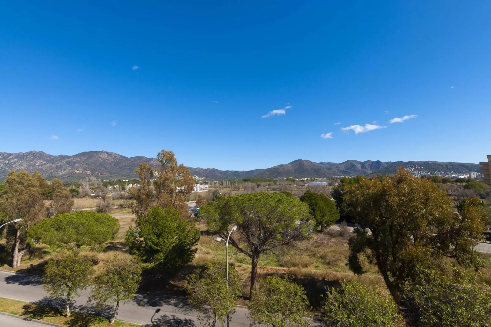 1234 MIRASOL con piscina