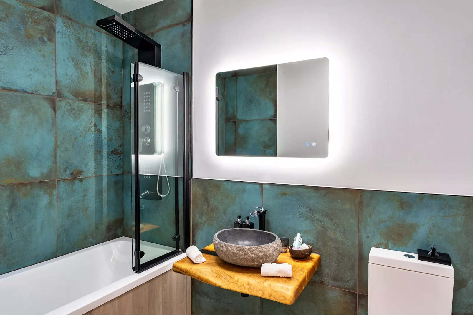 Lobster House-Bathroom