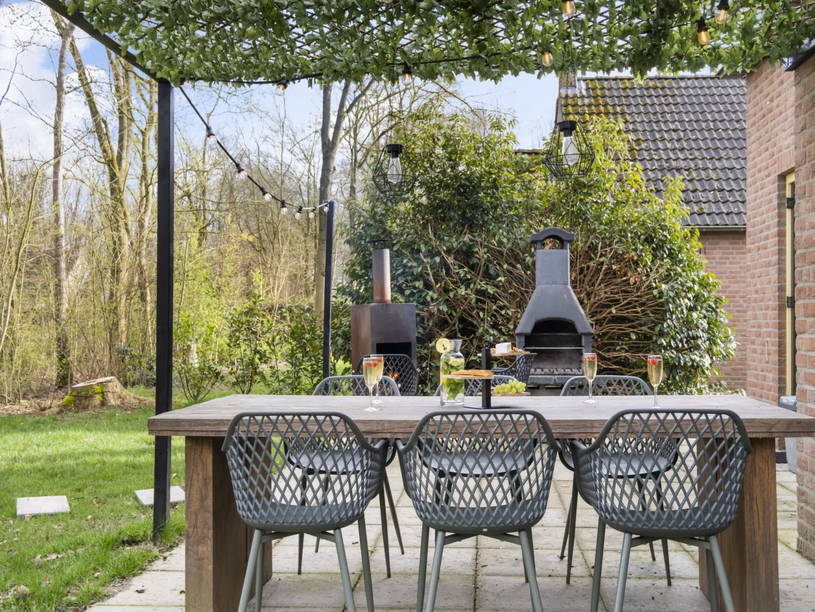 Coco Luxury Home-Outside