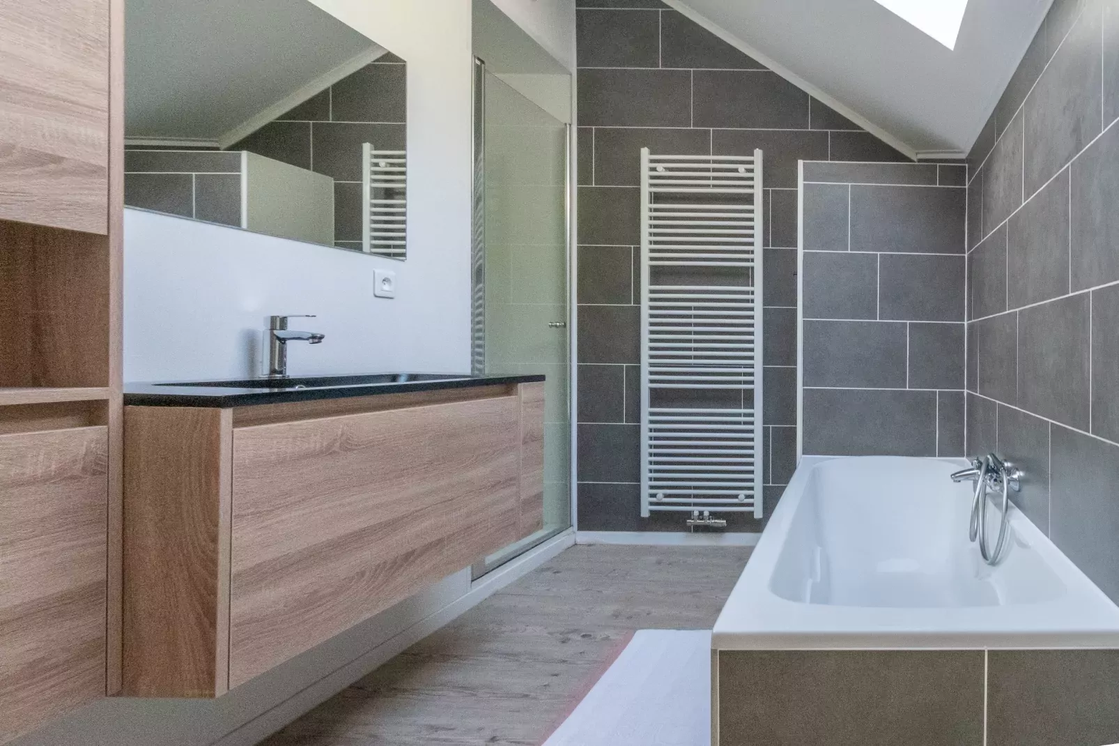 Numero uno-Bathroom