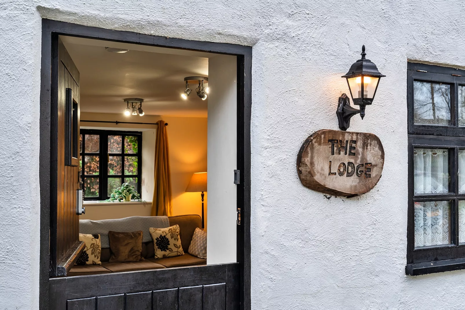 The Lodge at The Cridford Inn-Outdoor