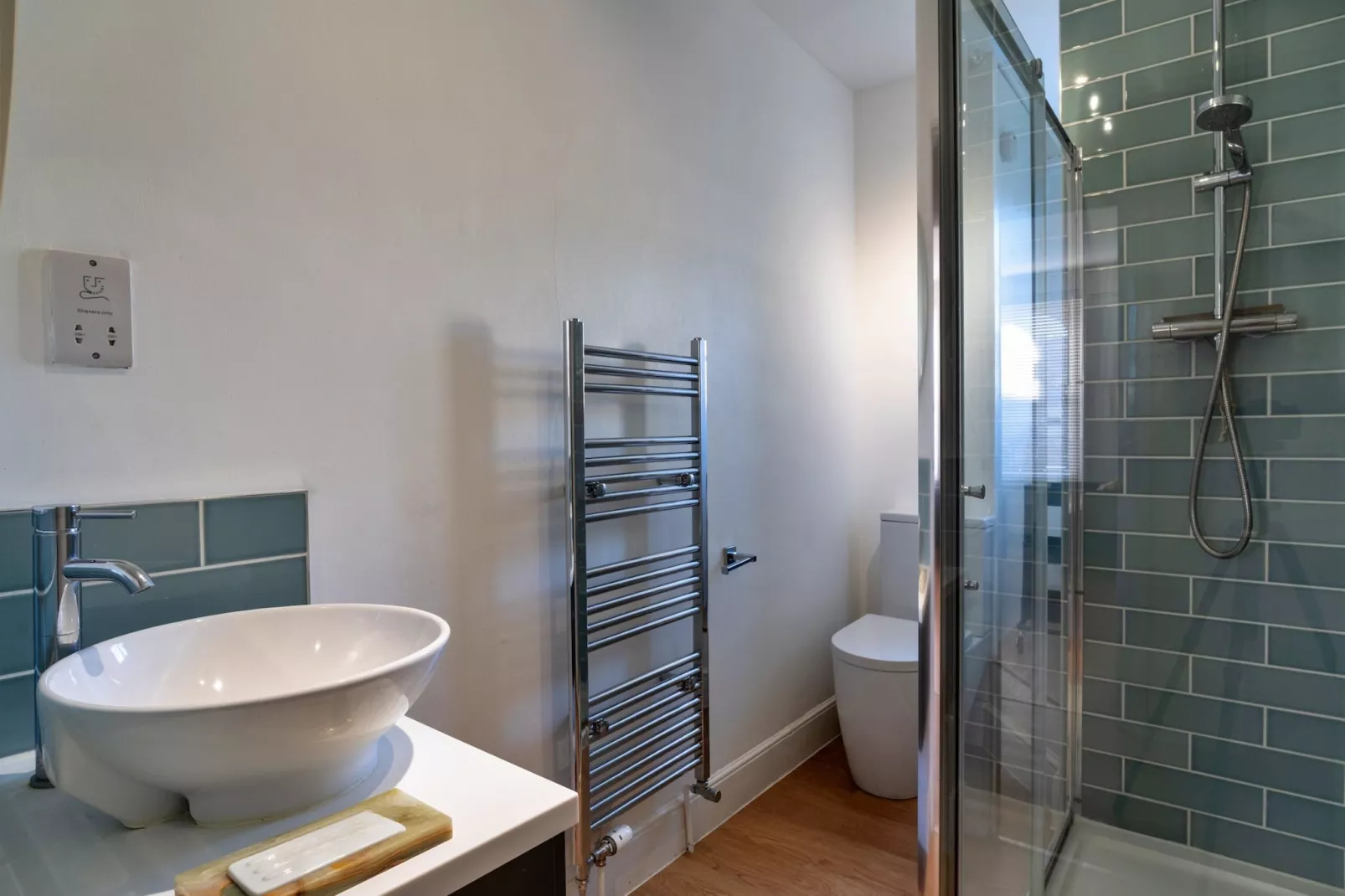 Centre View-Bathroom